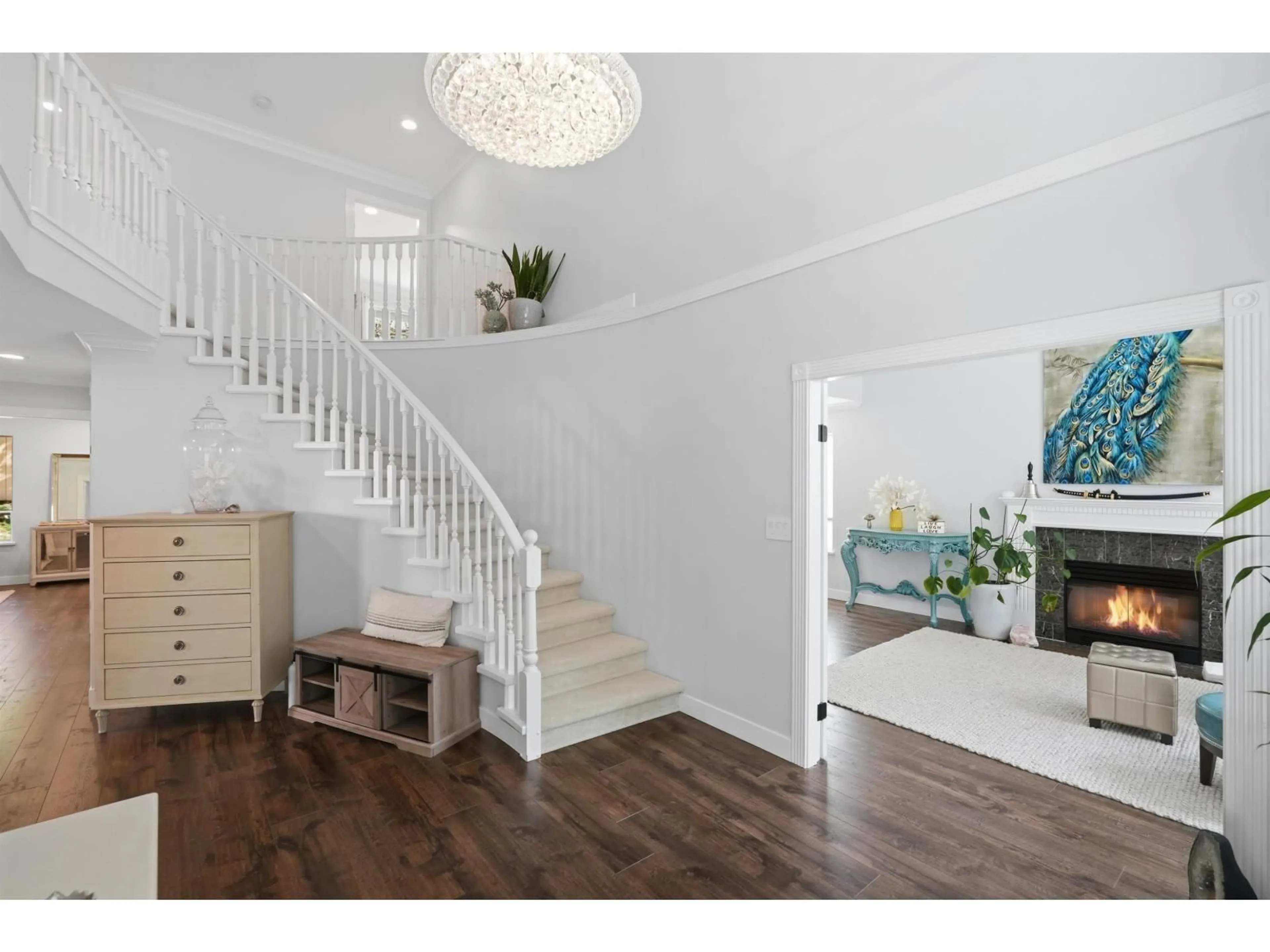 Indoor entryway for 1834 OCEAN PARK ROAD, Surrey British Columbia V4A3M3