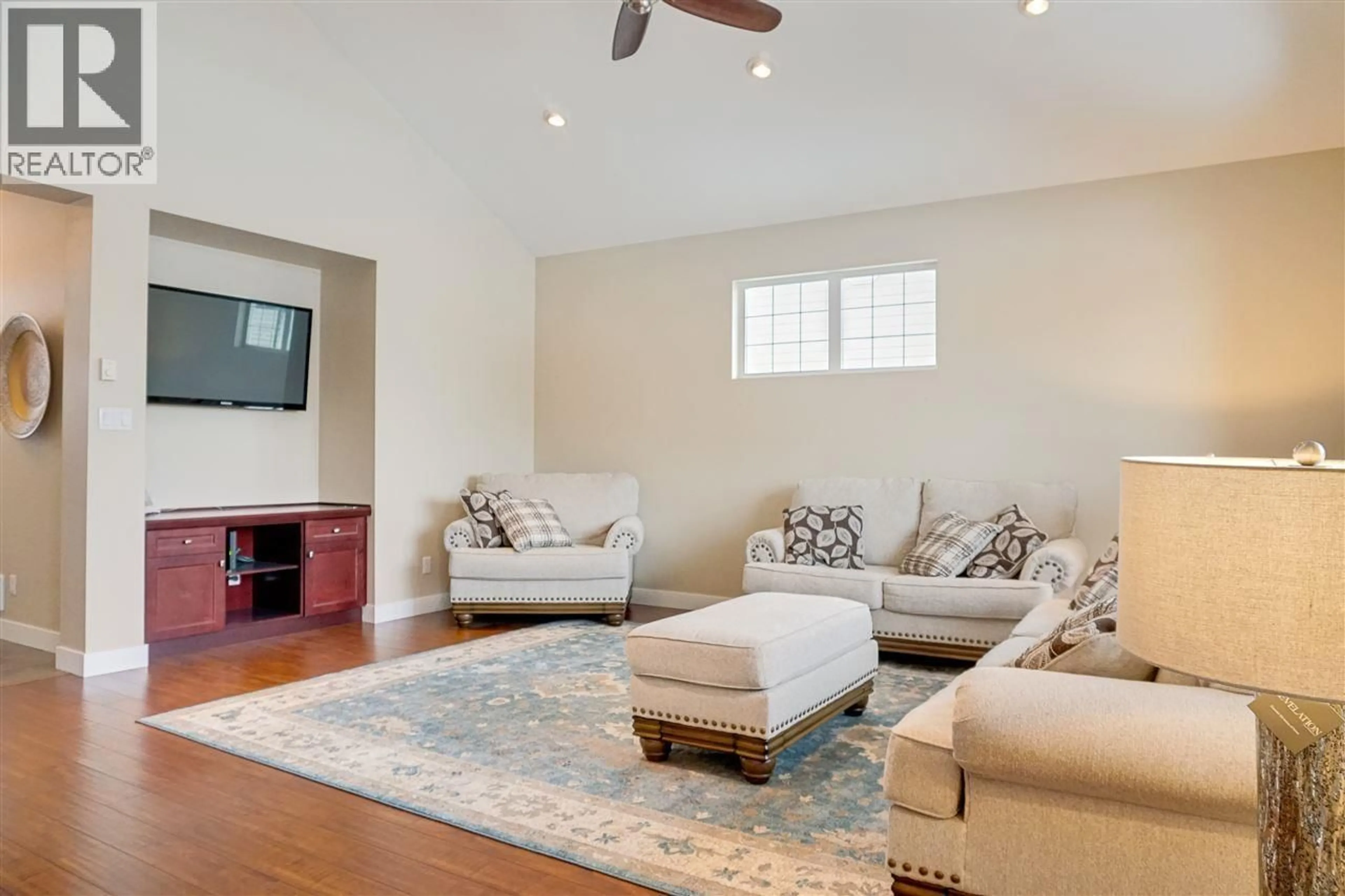 Living room with furniture, unknown for 71 WHITE STREET, Kitimat British Columbia V8C1H9