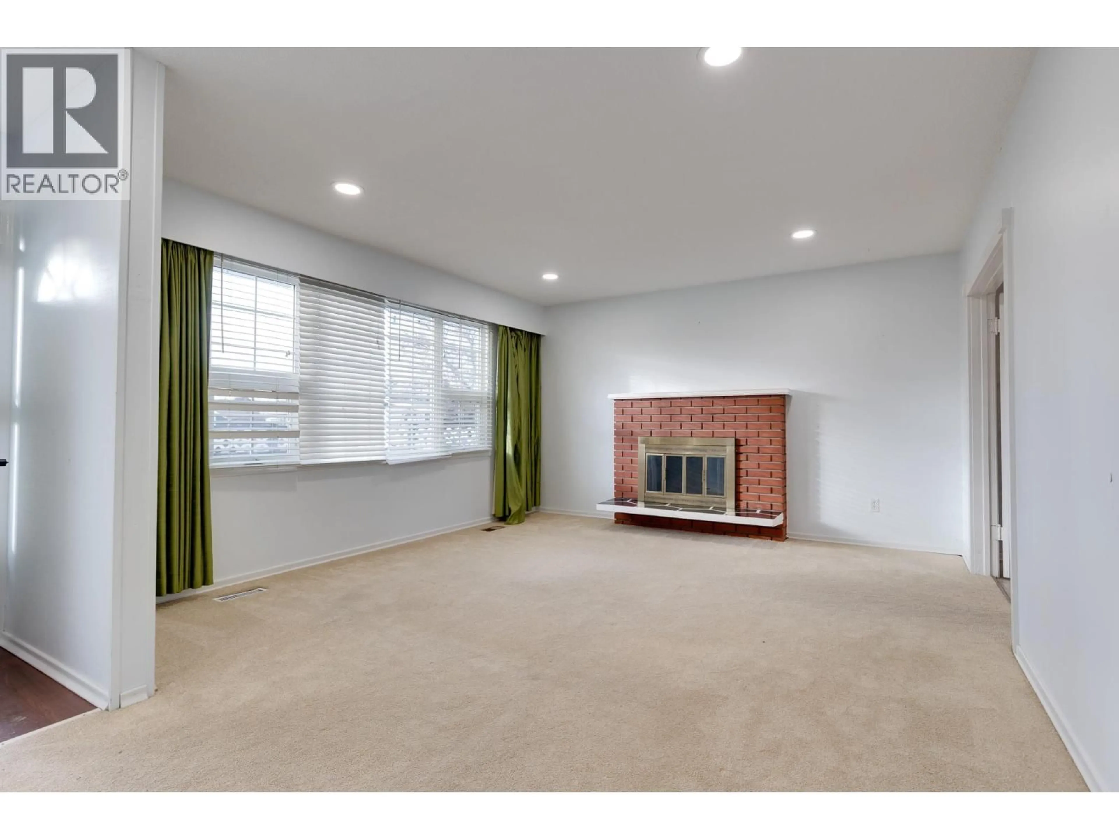 A pic of a room for 204 WATSON CRESCENT, Prince George British Columbia V2L4P3