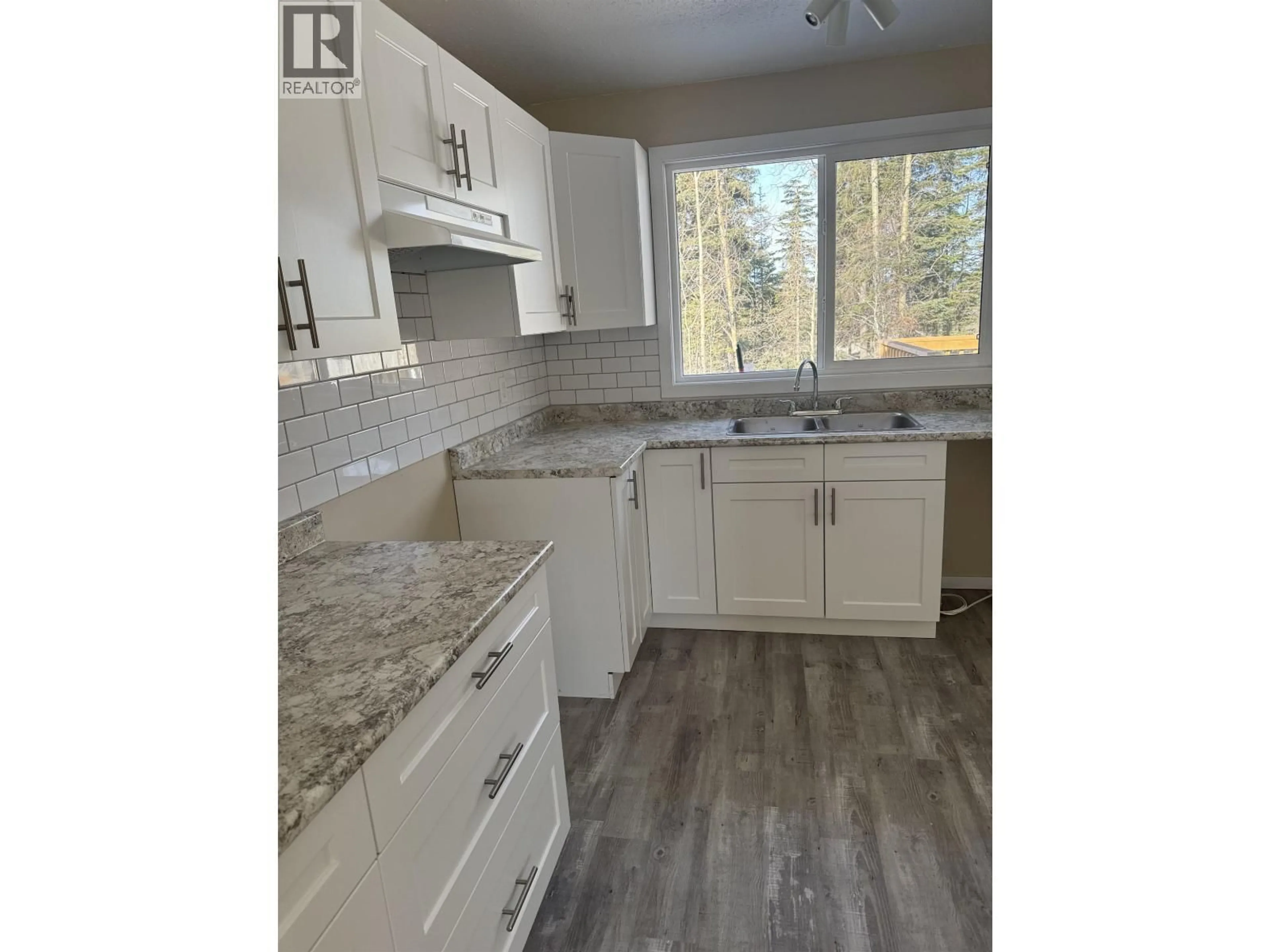 Open concept kitchen, unknown for 221 CRYSDALE DRIVE, Mackenzie British Columbia V0J2C0