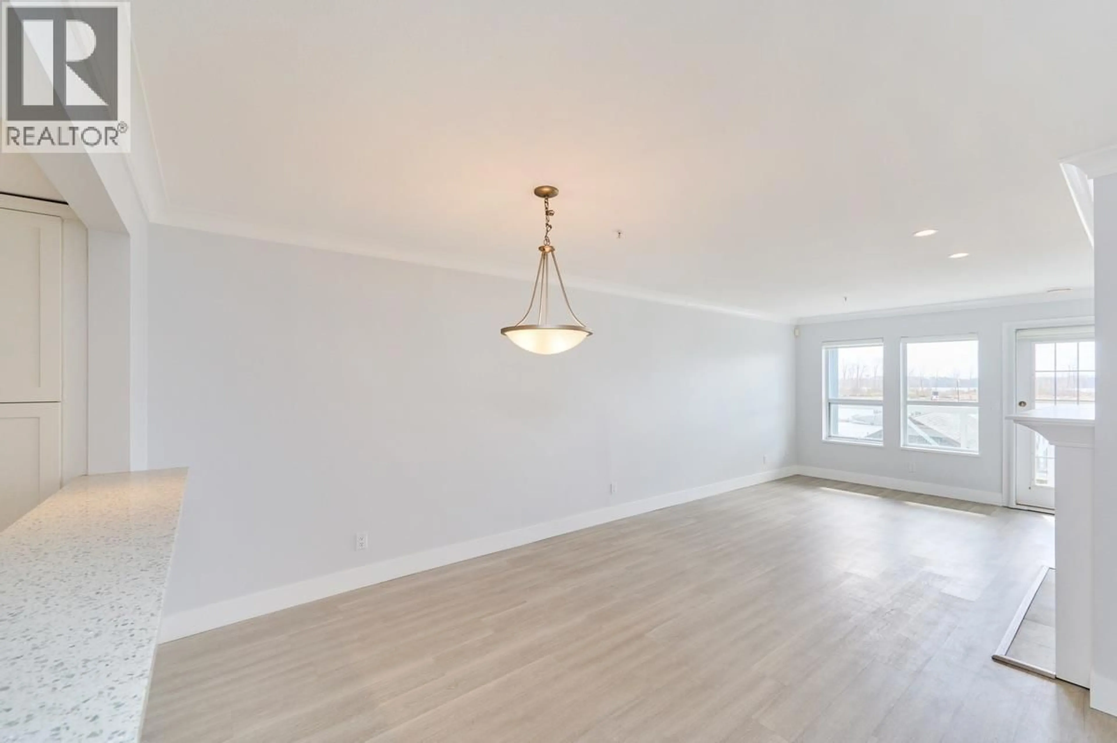 A pic of a room for 228 - 12931 RAILWAY AVENUE, Richmond British Columbia V7E6M5