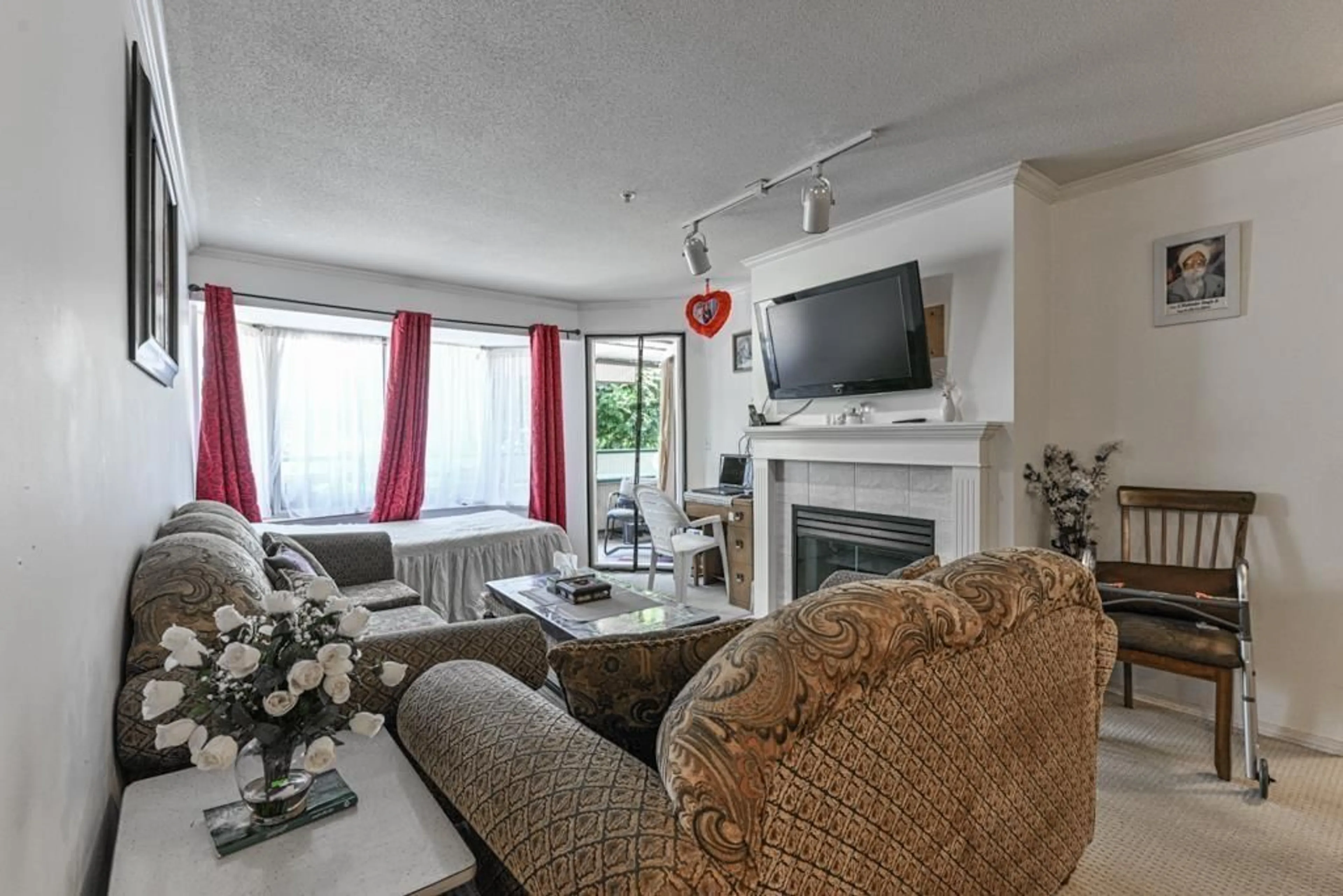 Living room with furniture, unknown for 208 - 2960 TRETHEWEY STREET, Abbotsford British Columbia V2T6P5