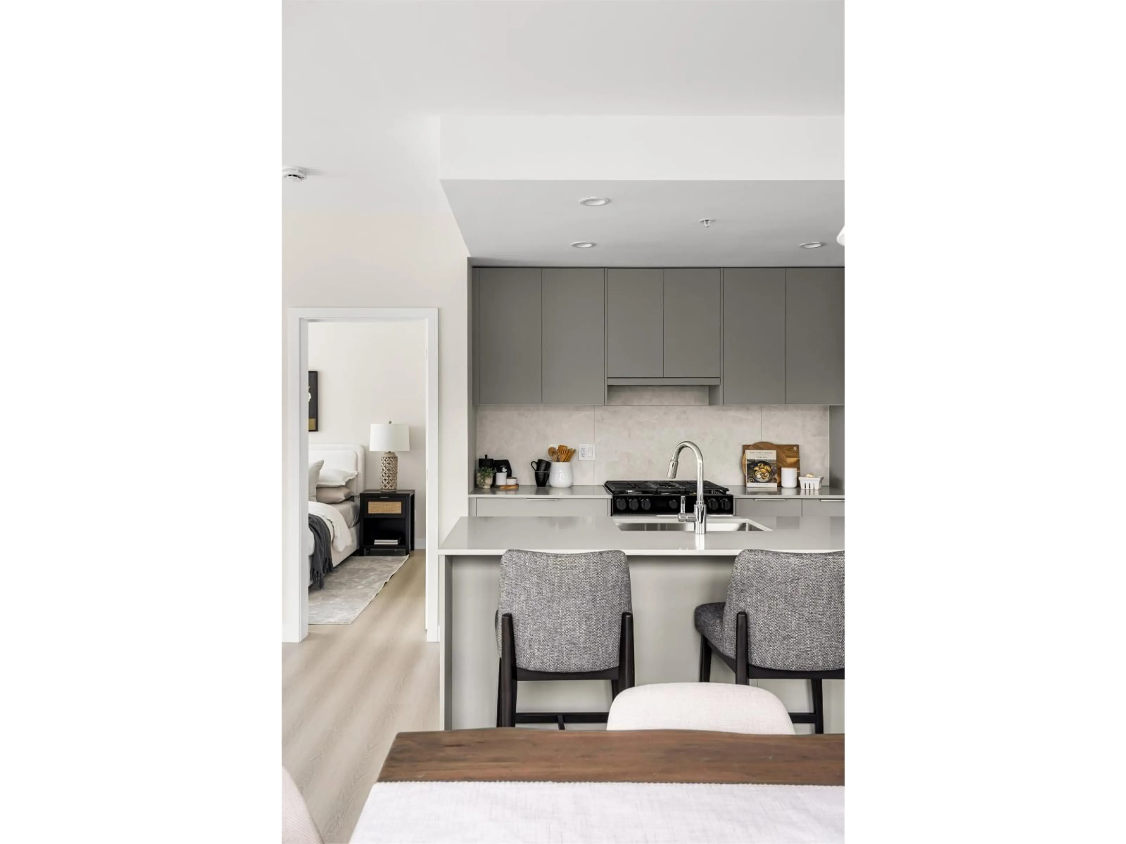 Contemporary kitchen, unknown for 206 - 20049B 82 AVENUE, Langley British Columbia V2Y4A6