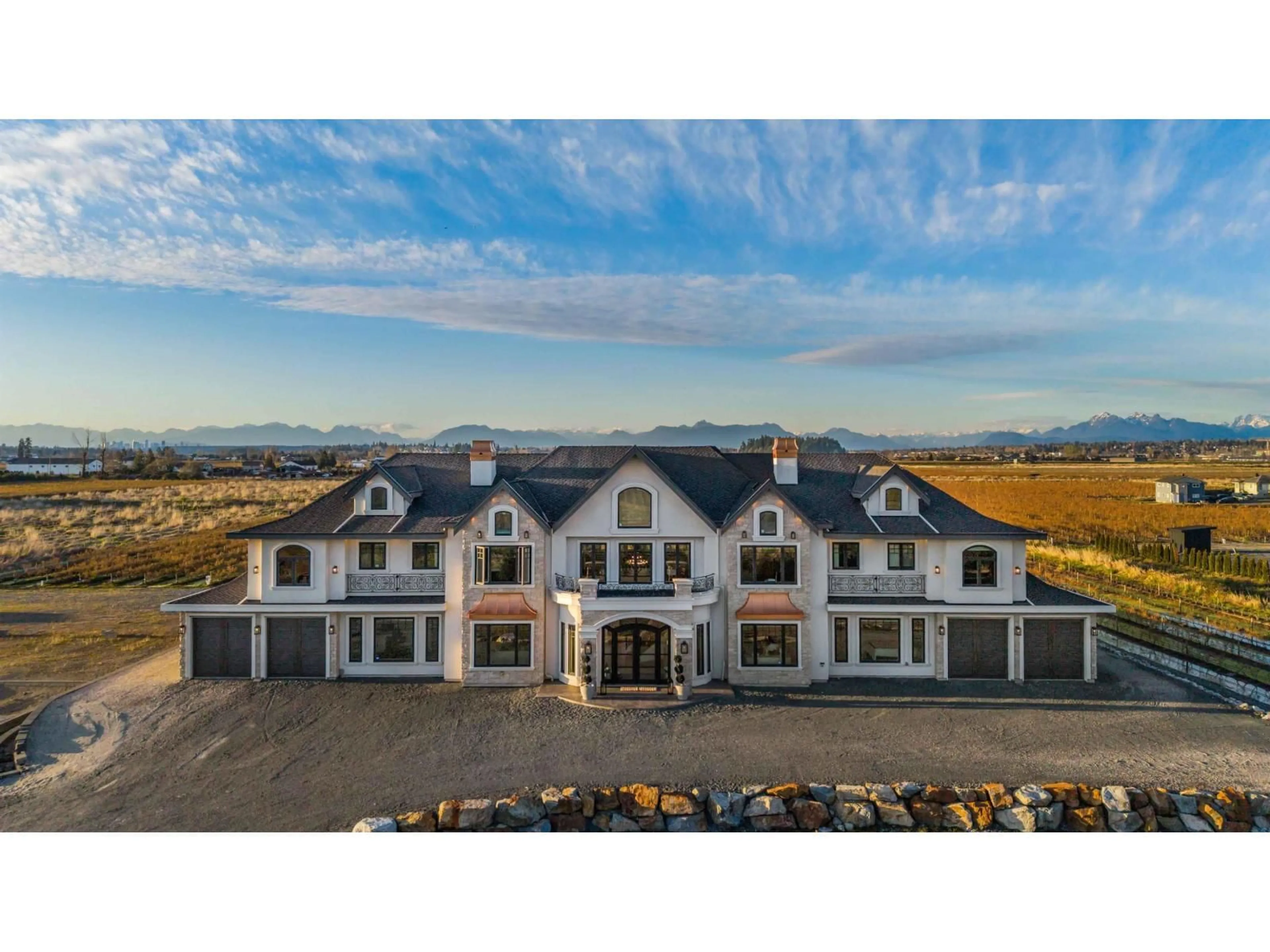 A pic from outside/outdoor area/front of a property/back of a property/a pic from drone, mountain view for 16927 40 AVENUE, Surrey British Columbia V3Z1C8