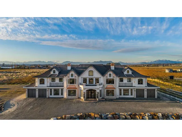 16927 40 AVENUE, Surrey 2