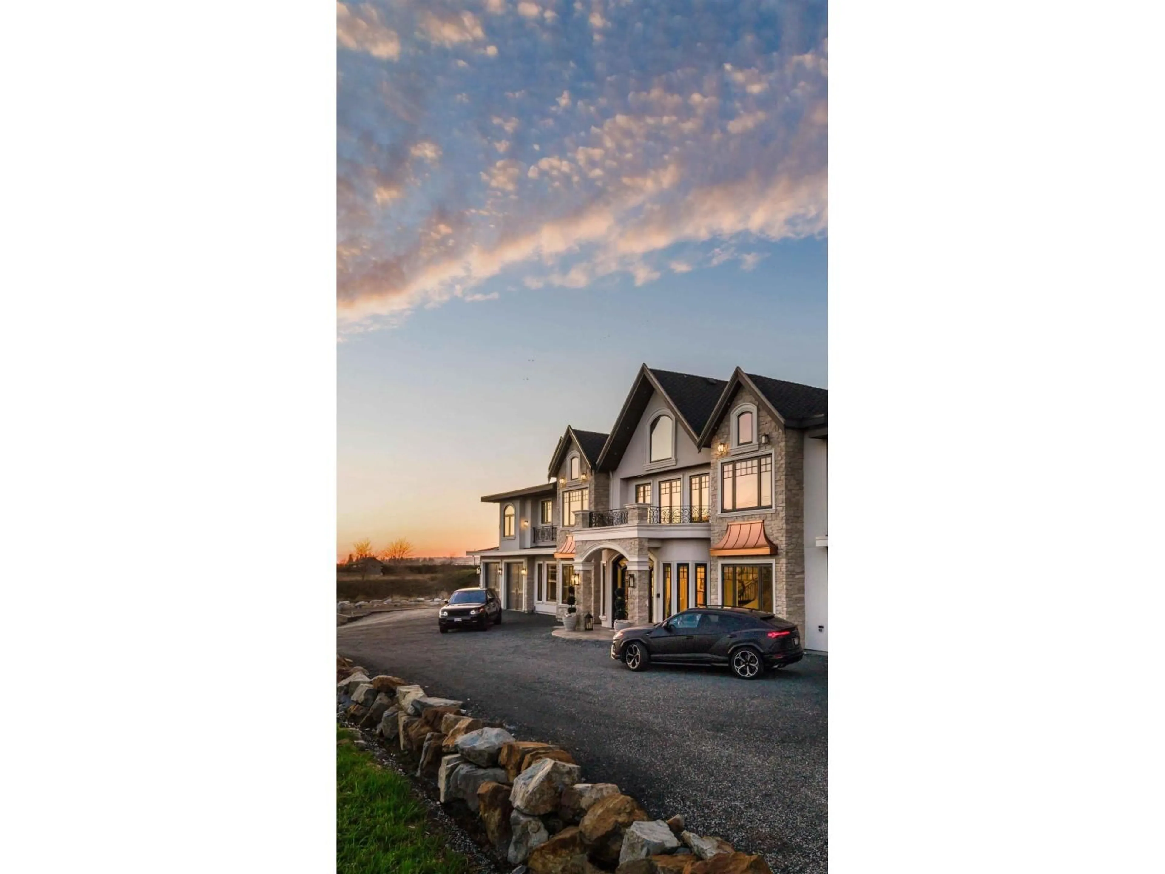 A pic from outside/outdoor area/front of a property/back of a property/a pic from drone, street for 16927 40 AVENUE, Surrey British Columbia V3Z1C8