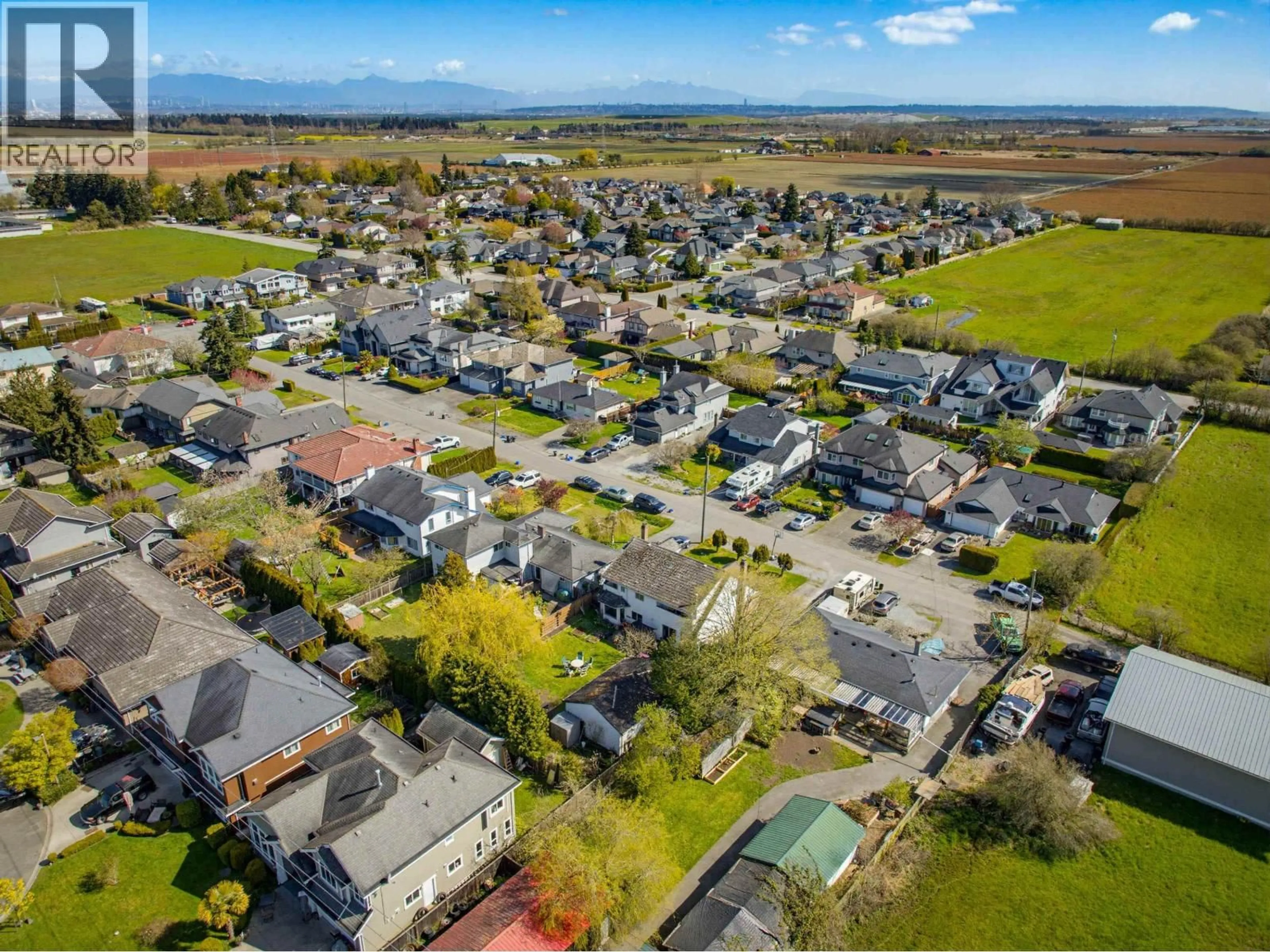 A pic from outside/outdoor area/front of a property/back of a property/a pic from drone, street for 4537 65A STREET, Delta British Columbia V4K4Y7