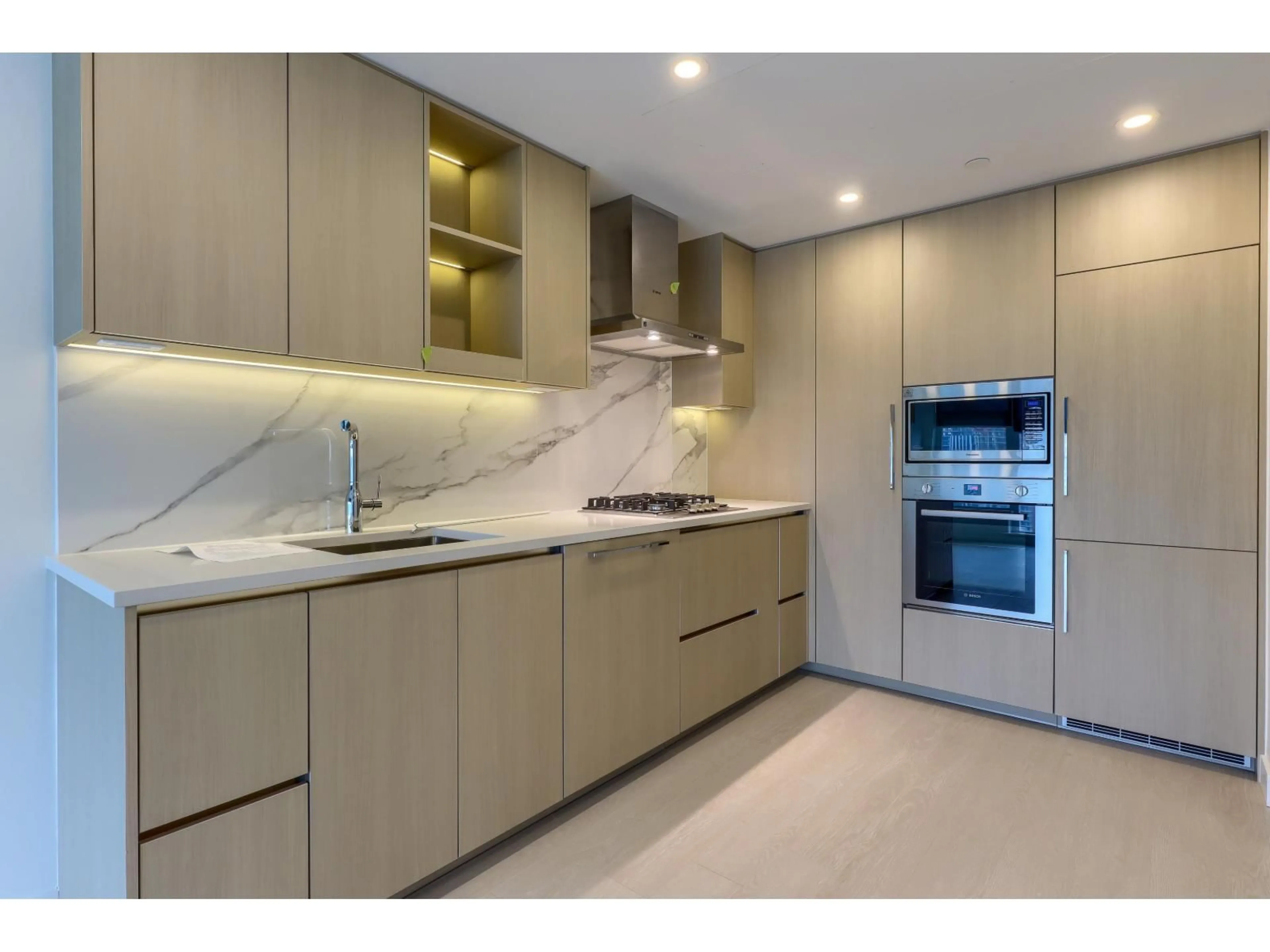 Unknown for 2106 - 13768 100 AVENUE, Surrey British Columbia V3T0V2