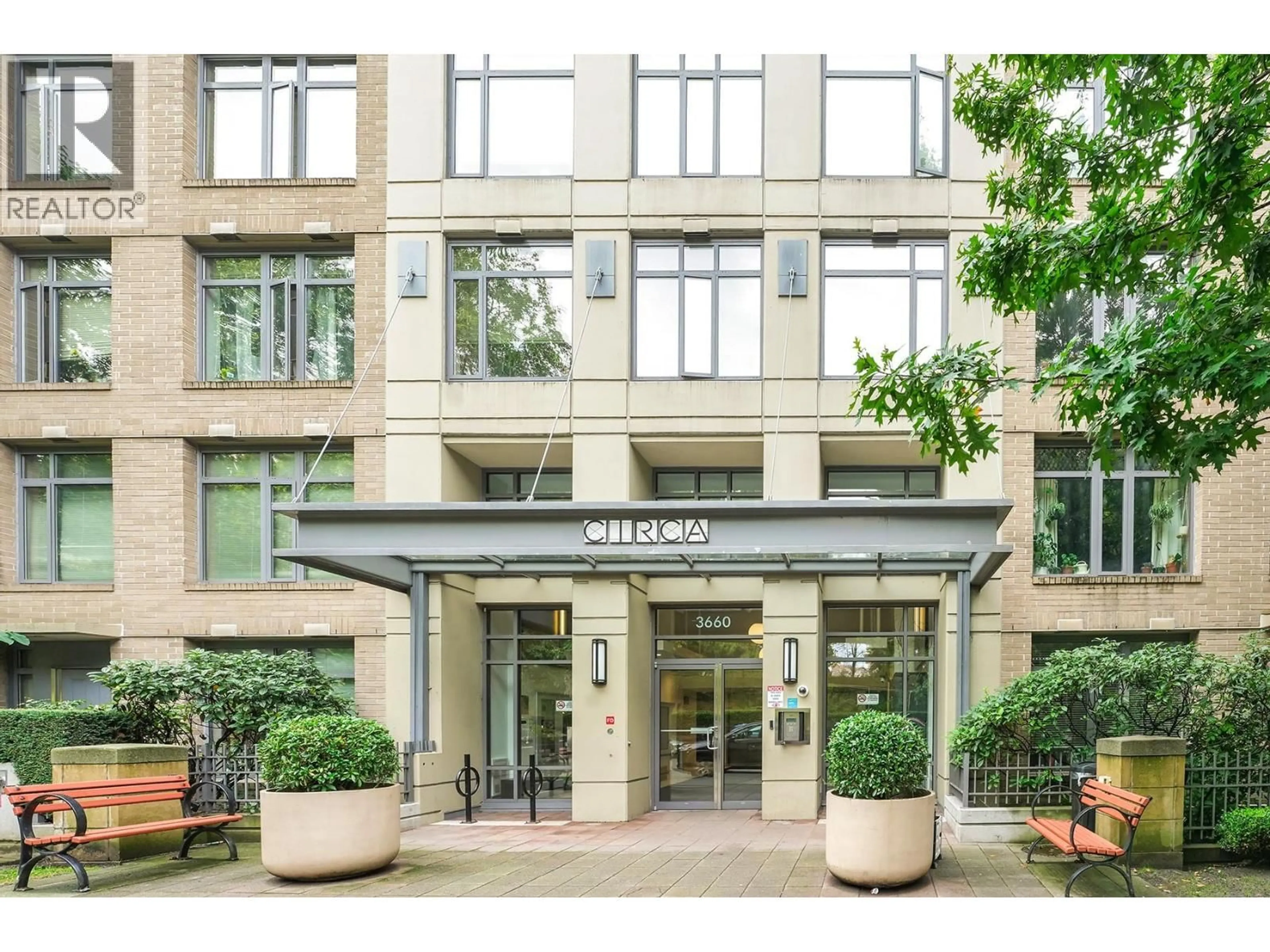 Indoor foyer for 1808 - 3660 VANNESS AVENUE, Vancouver British Columbia V5R6H8