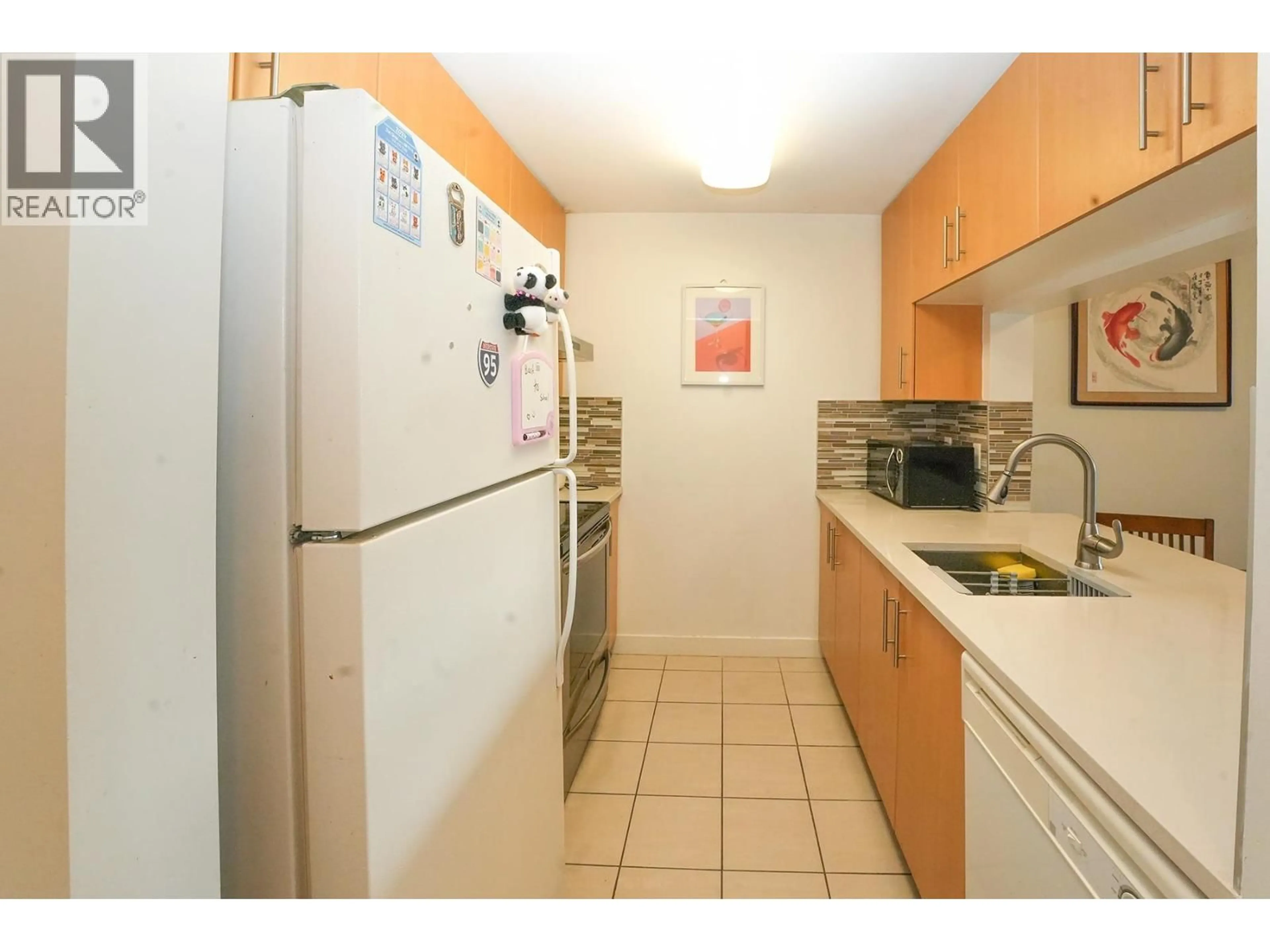 Standard kitchen, unknown for 1808 - 3660 VANNESS AVENUE, Vancouver British Columbia V5R6H8