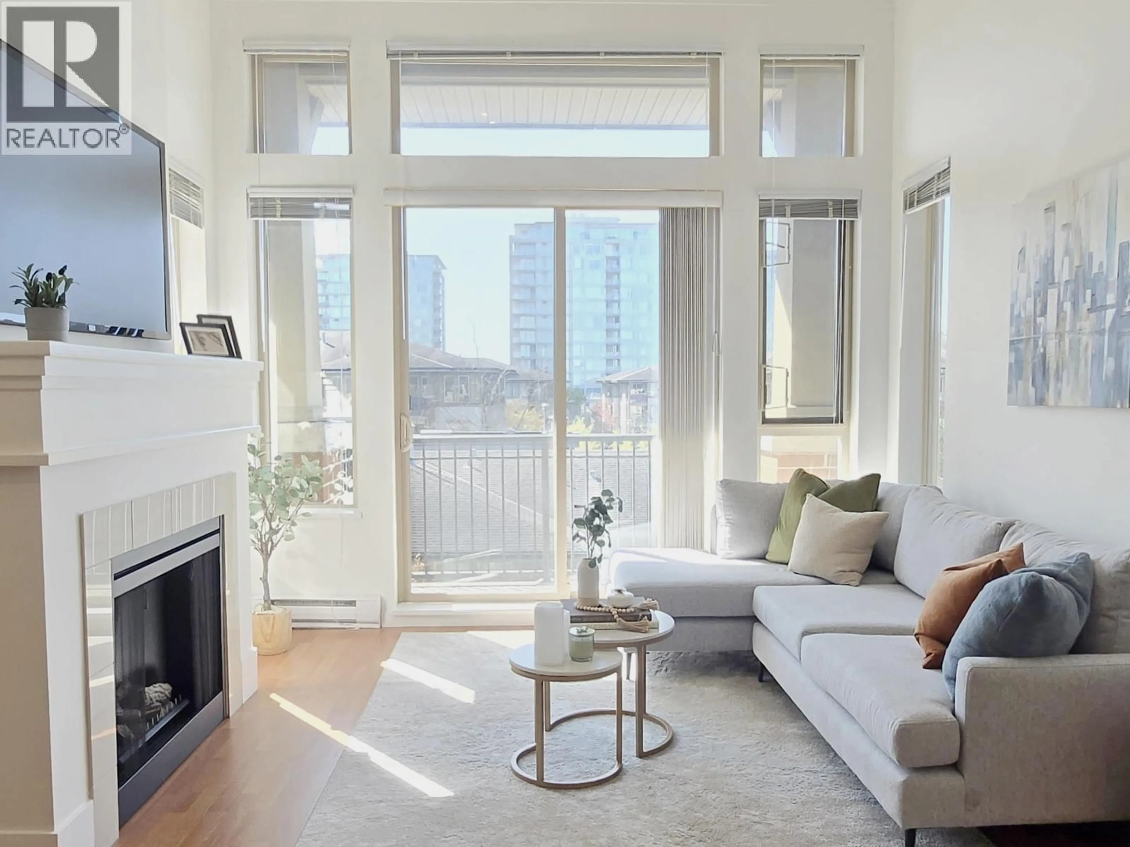 Living room with furniture, wood/laminate floor for 1427 - 5133 GARDEN CITY ROAD, Richmond British Columbia V6X4H9