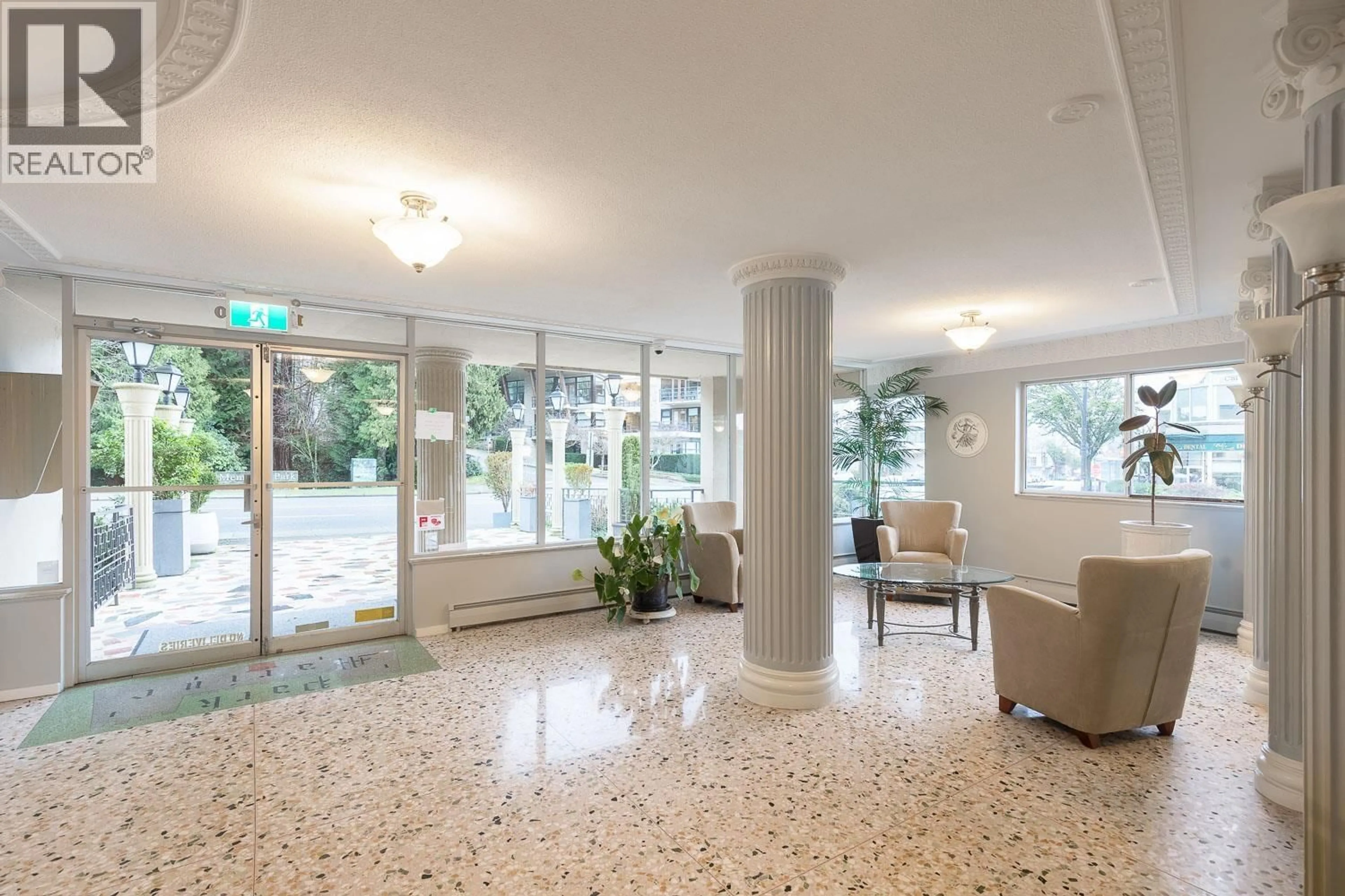 Lobby for 404 - 1930 MARINE DRIVE, West Vancouver British Columbia V7V1J8