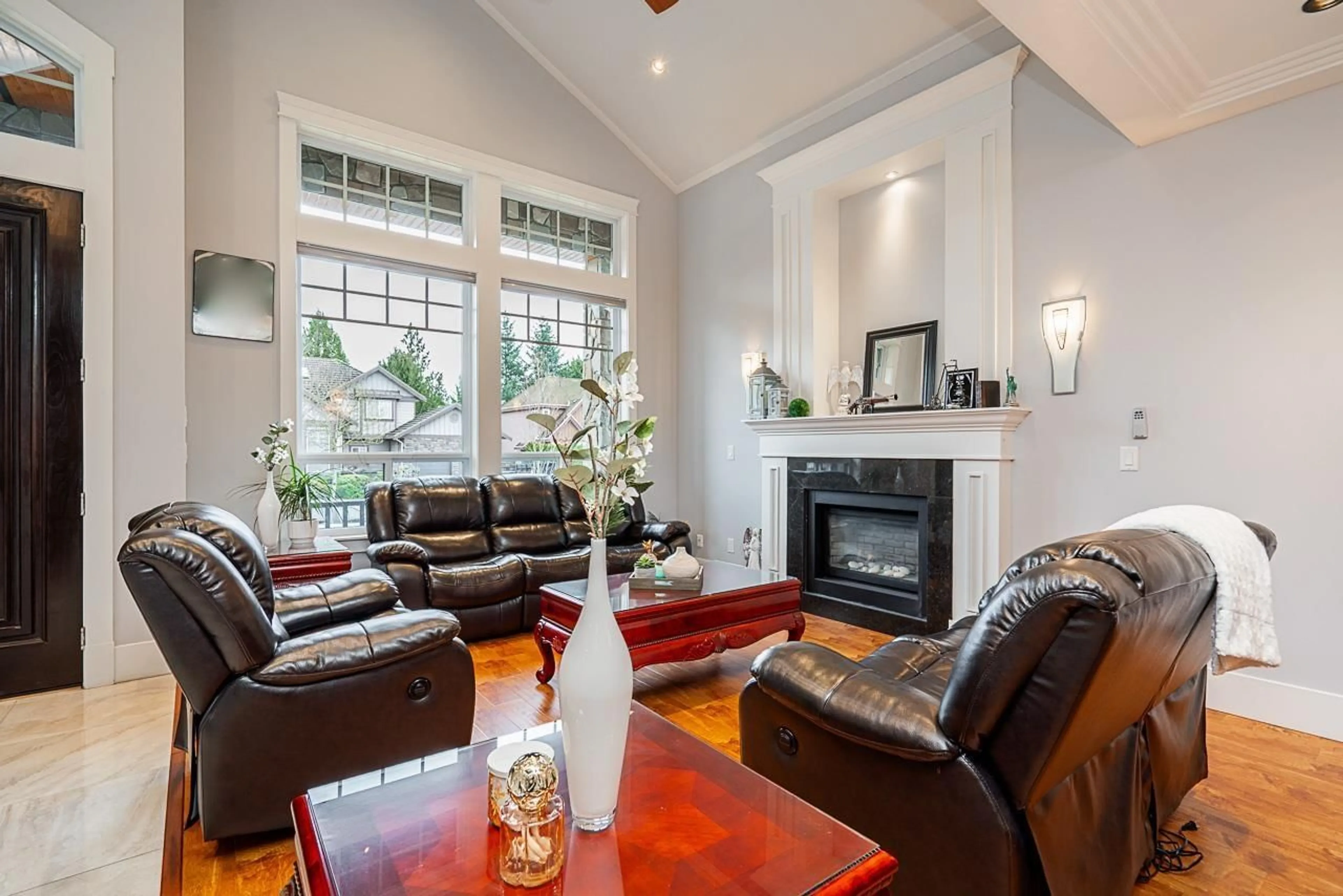 Living room with furniture, unknown for 7273 149 STREET, Surrey British Columbia V3S0T7