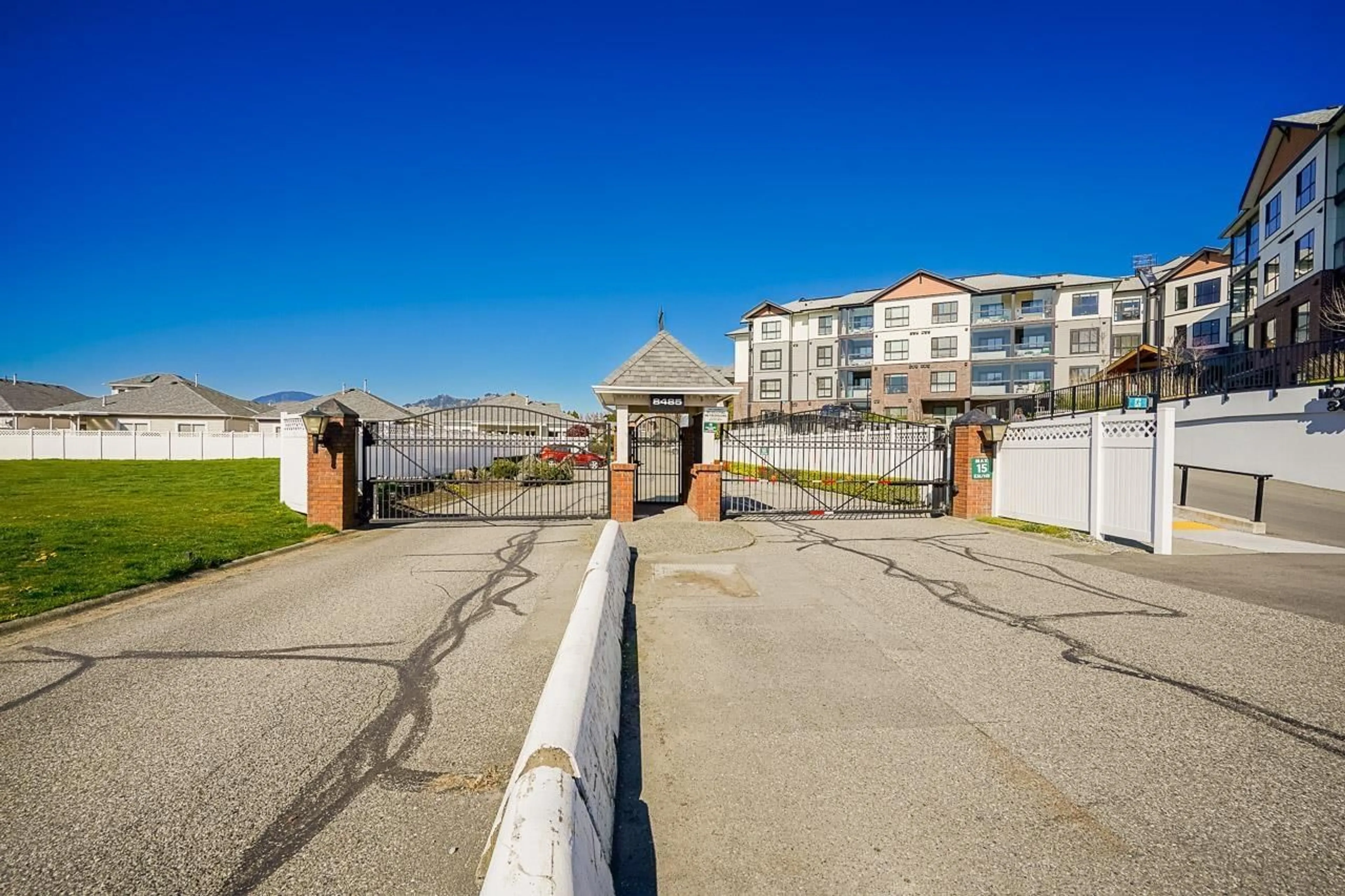 Unknown for 142 - 8485 YOUNG ROAD, Chilliwack British Columbia V2P7Y7