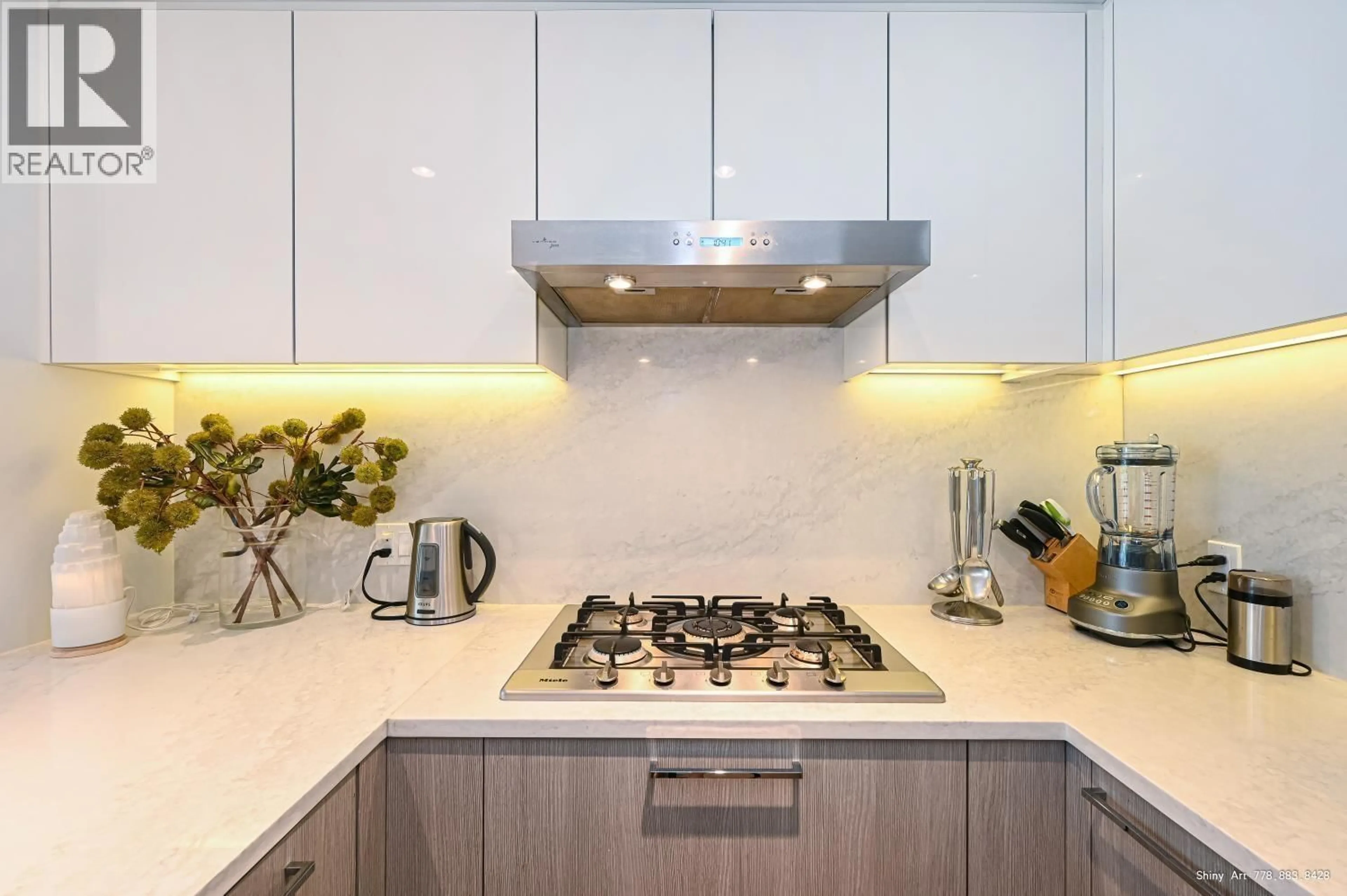 Contemporary kitchen, ceramic/tile floor for 701 - 3200 CORVETTE WAY, Richmond British Columbia V6X0T8