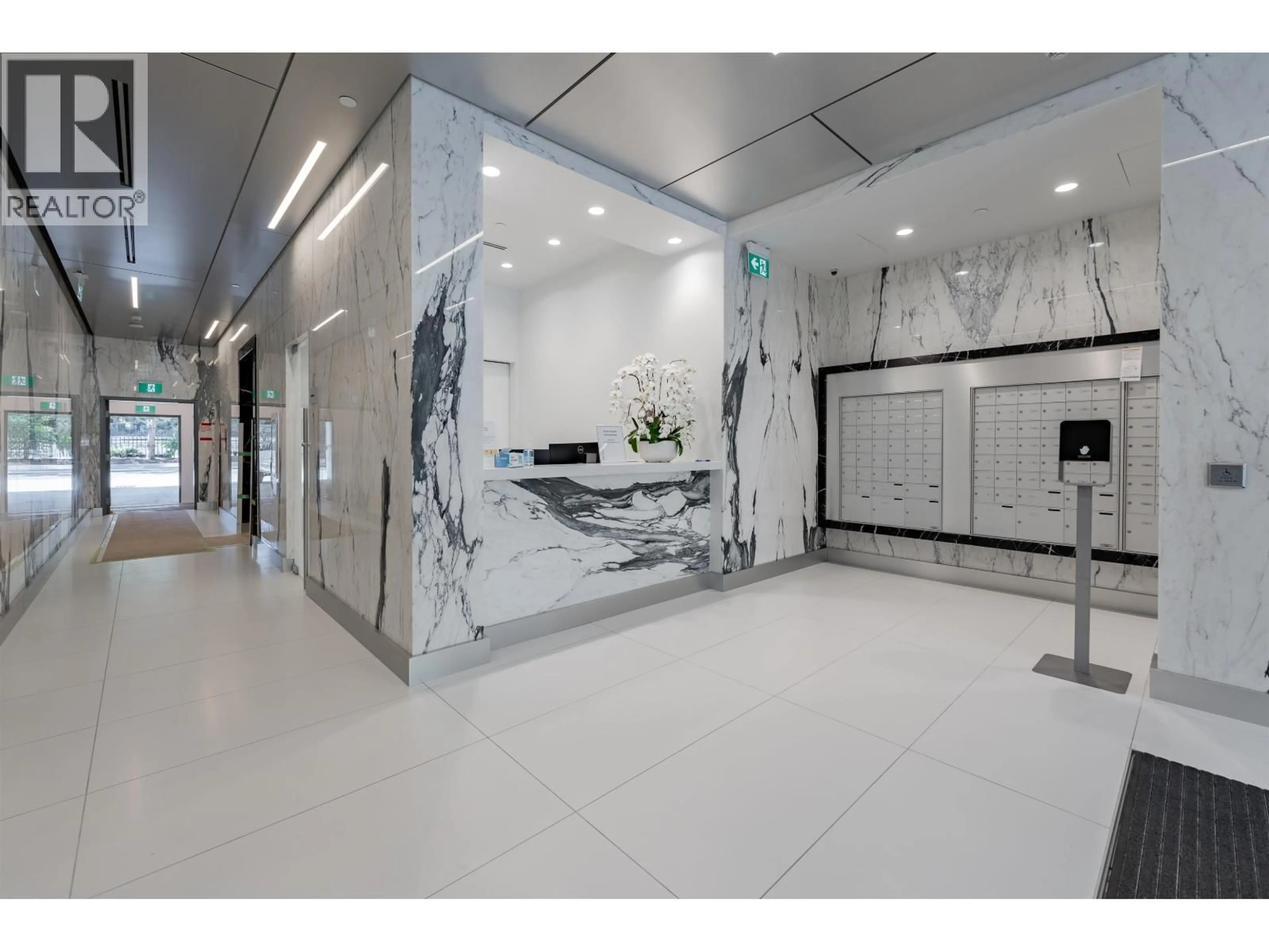 Indoor foyer for 2209 - 1111 RICHARDS STREET, Vancouver British Columbia V6B3E1