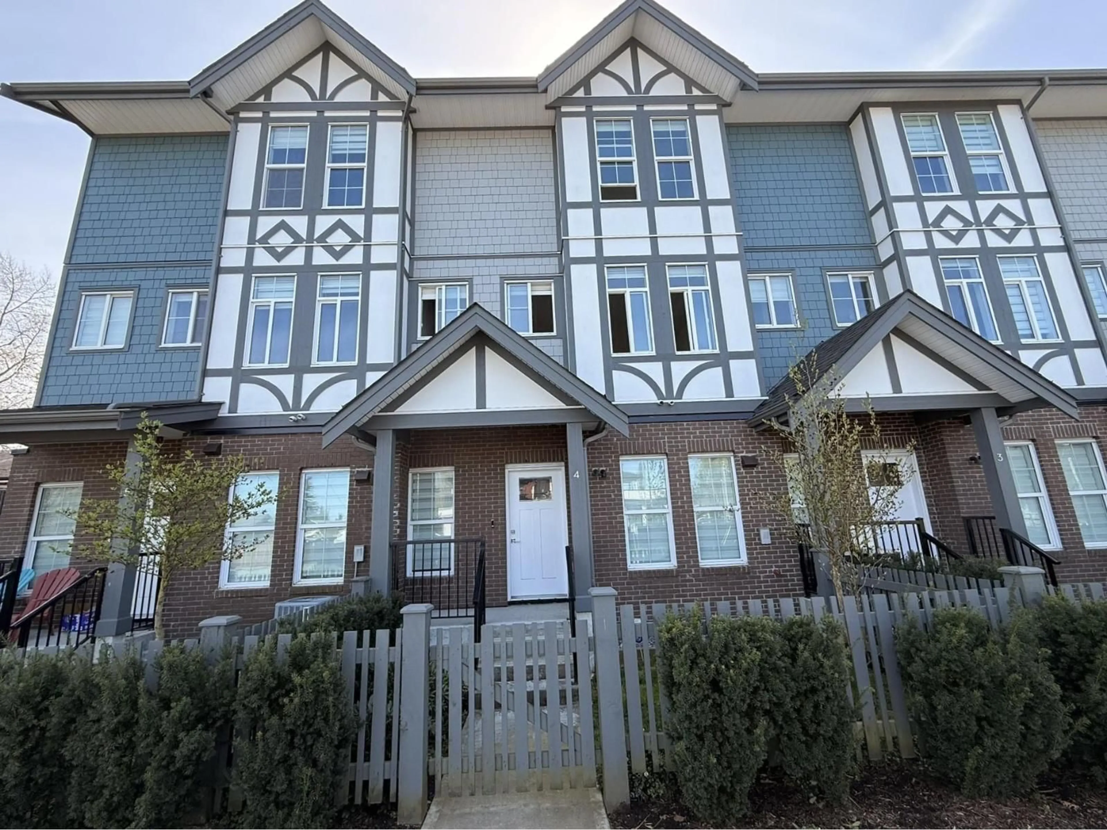 A pic from outside/outdoor area/front of a property/back of a property/a pic from drone, street for 4 - 17528 60 AVENUE, Surrey British Columbia V3S1T8