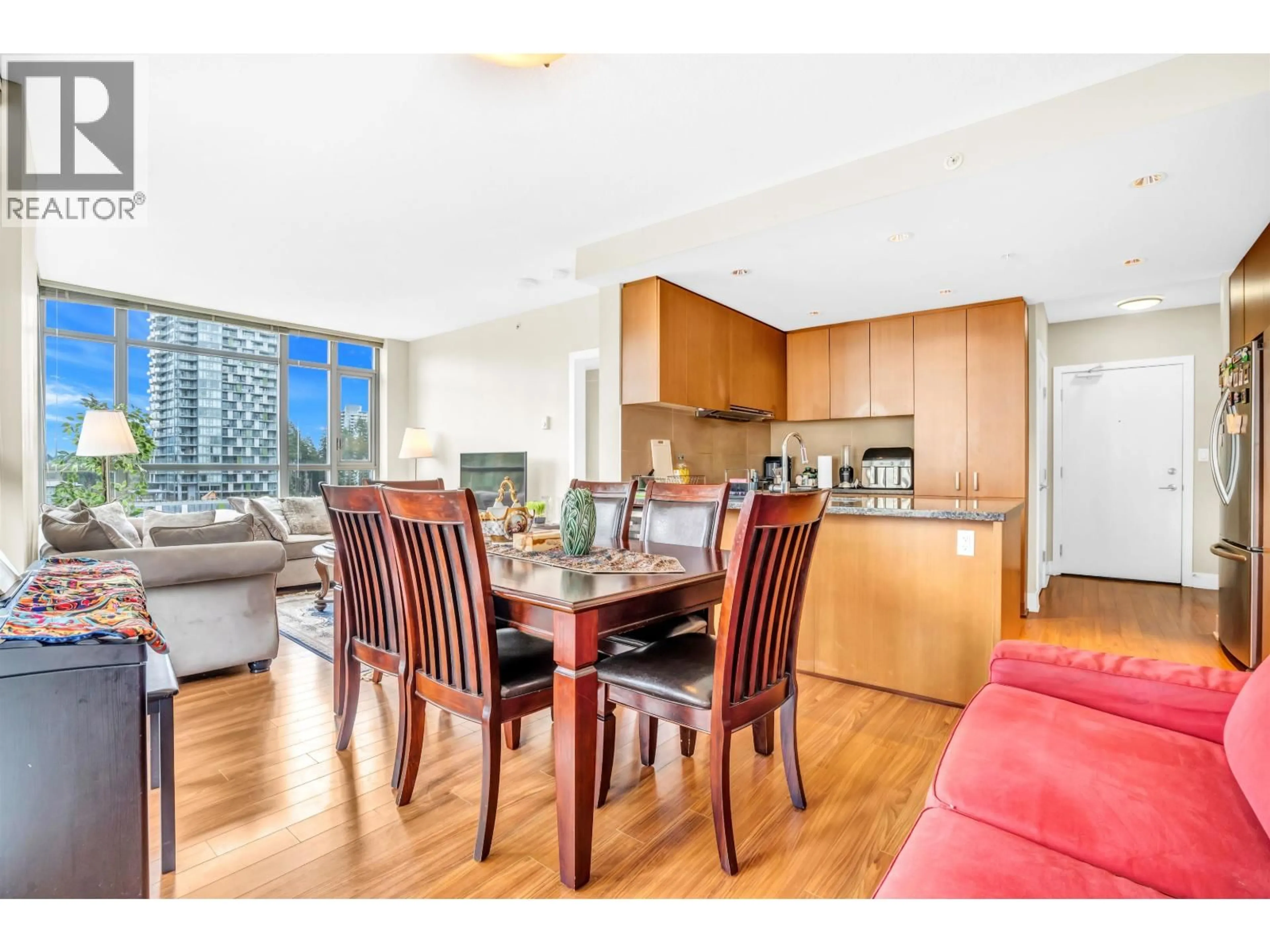 Dining room, wood/laminate floor for 1003 - 3008 GLEN DRIVE, Coquitlam British Columbia V3B0J5