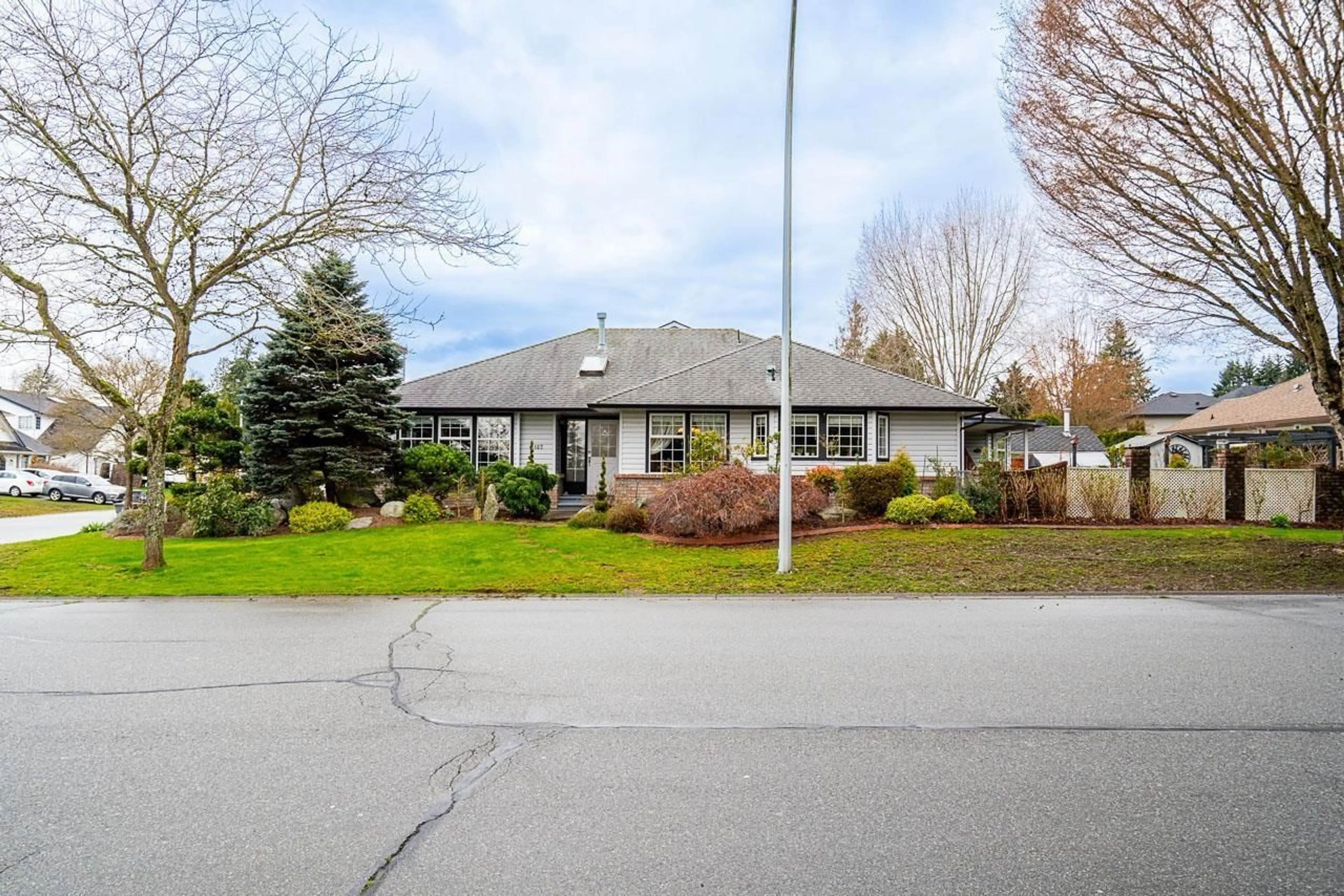 Unknown for 6167 189 STREET, Surrey British Columbia V3S7T6