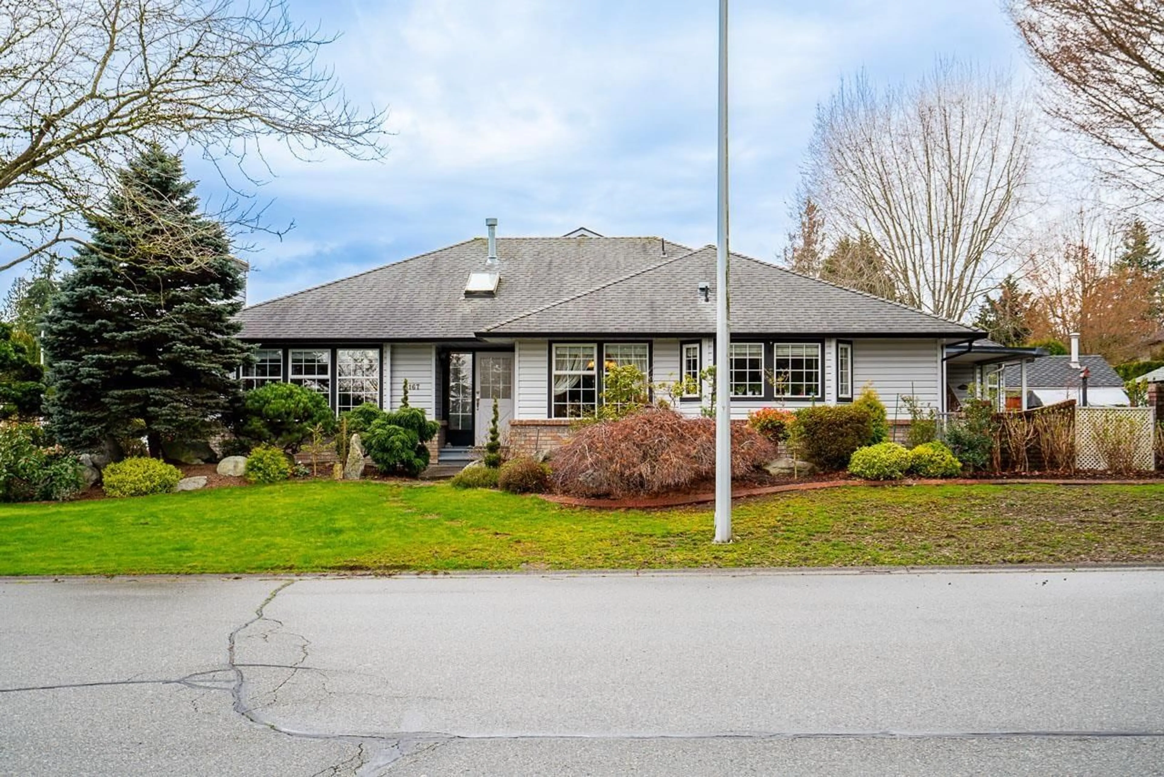 Unknown for 6167 189 STREET, Surrey British Columbia V3S7T6