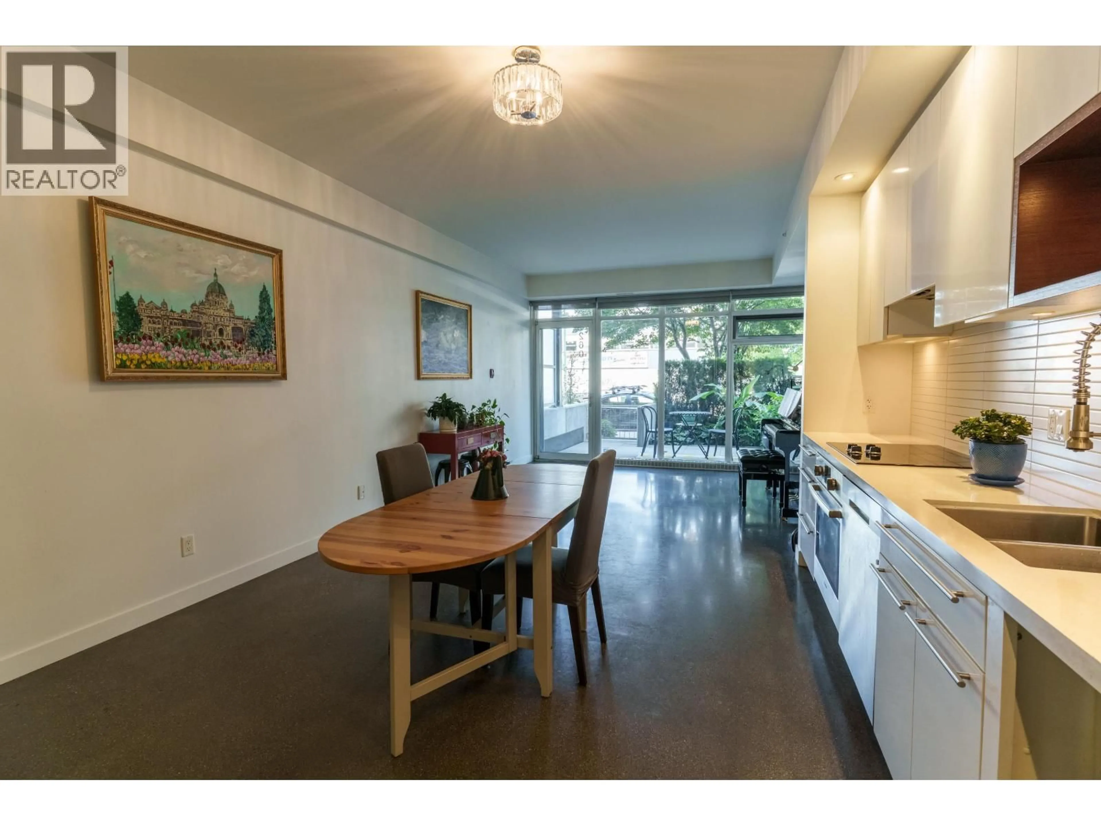 Unknown for 260 2ND AVENUE, Vancouver British Columbia V5T1B7