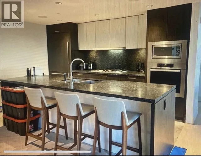 205 - 120 4TH STREET, North Vancouver 2