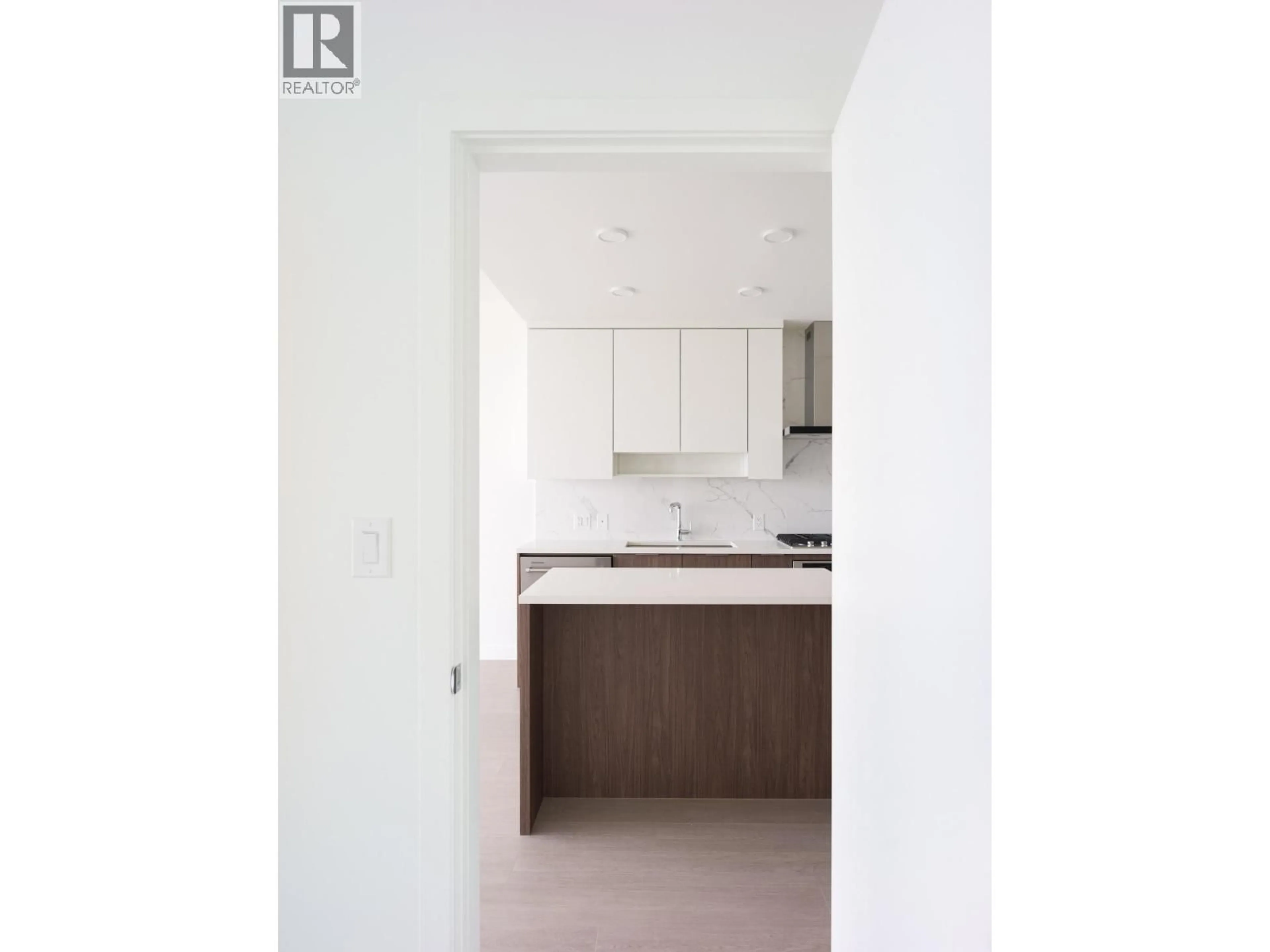 Standard kitchen, wood/laminate floor for 1804 - 699 WHITING WAY, Coquitlam British Columbia V3J0N7