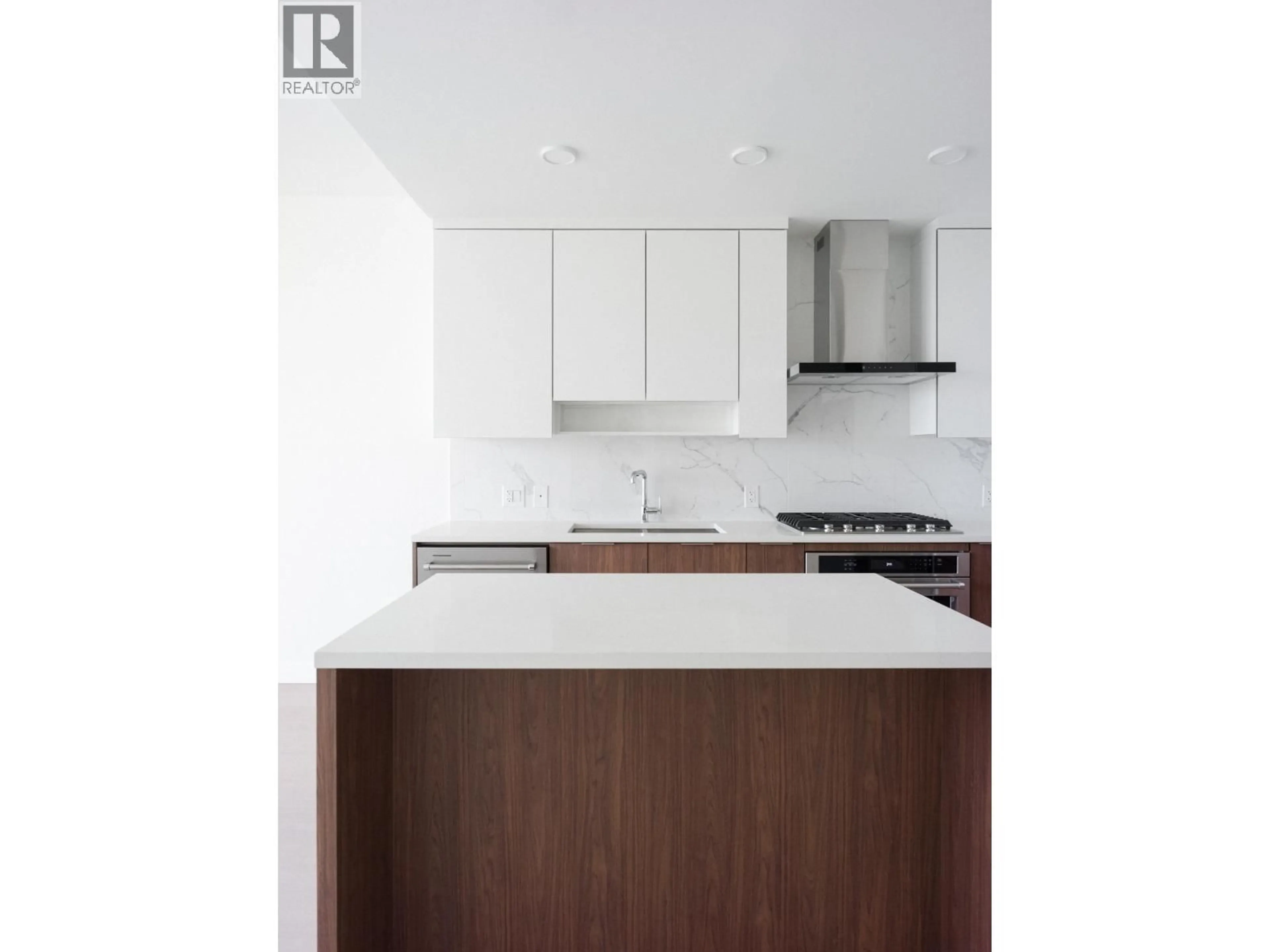 Standard kitchen, wood/laminate floor for 1804 - 699 WHITING WAY, Coquitlam British Columbia V3J0N7