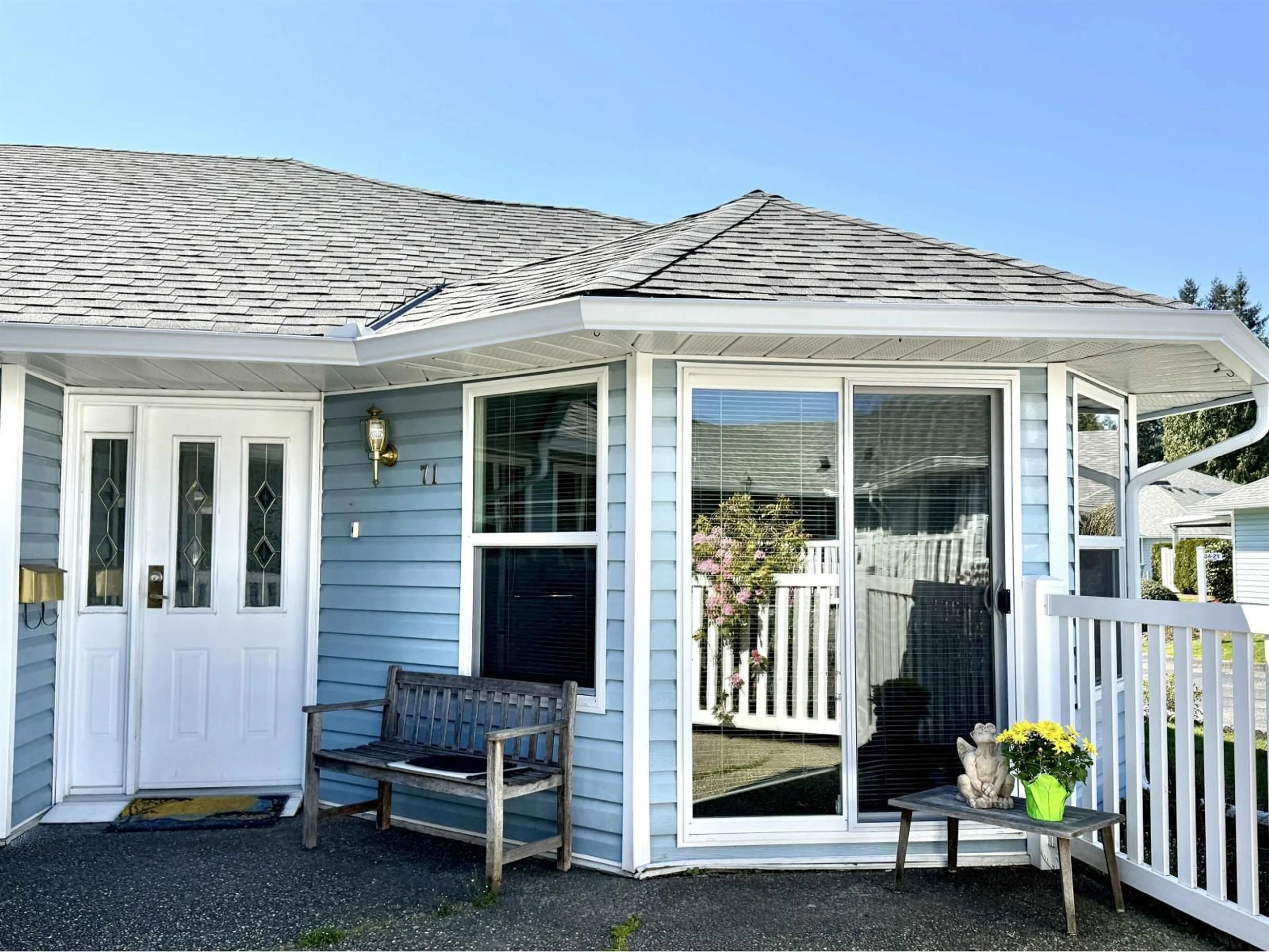 Home with vinyl exterior material, water/lake/river/ocean view for 71 - 34959 OLD CLAYBURN ROAD, Abbotsford British Columbia V2S6W7