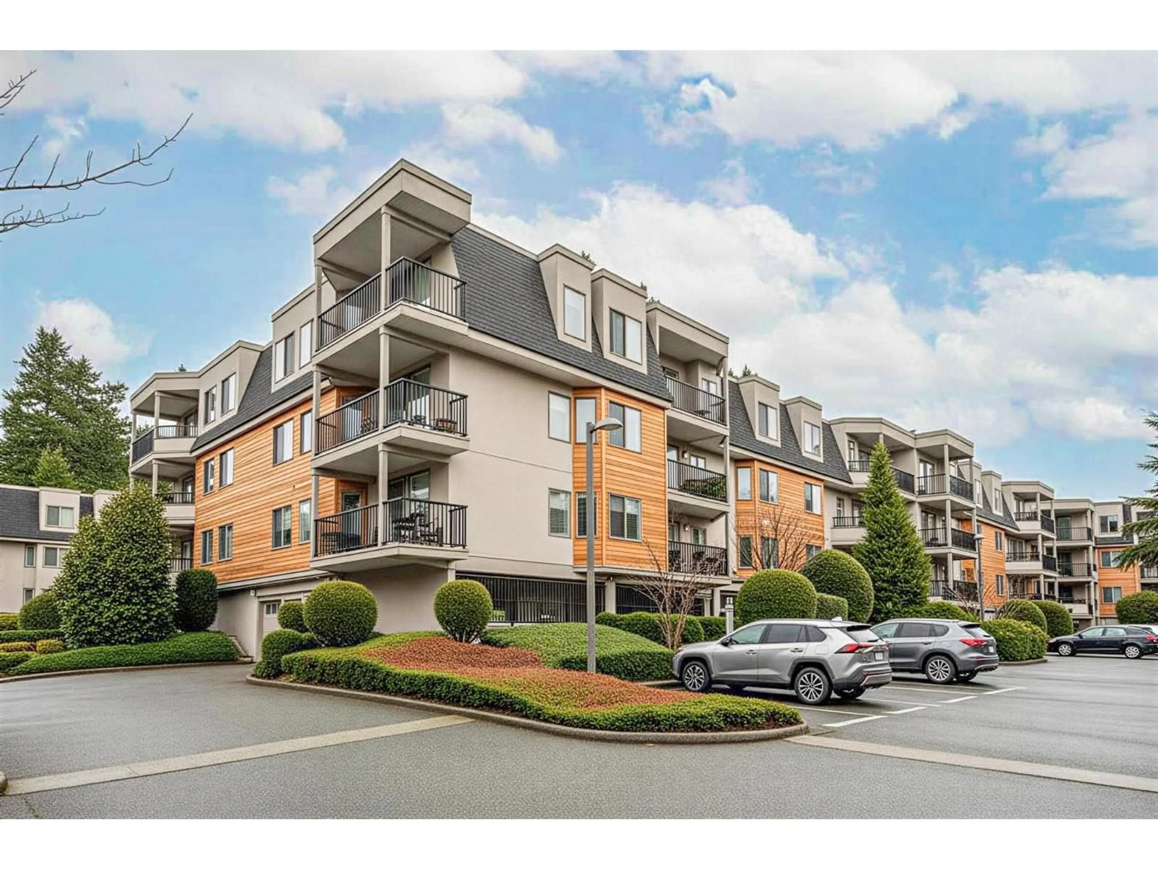 Unknown for 112 - 1720 SOUTHMERE CRESCENT, Surrey British Columbia V4A6E3