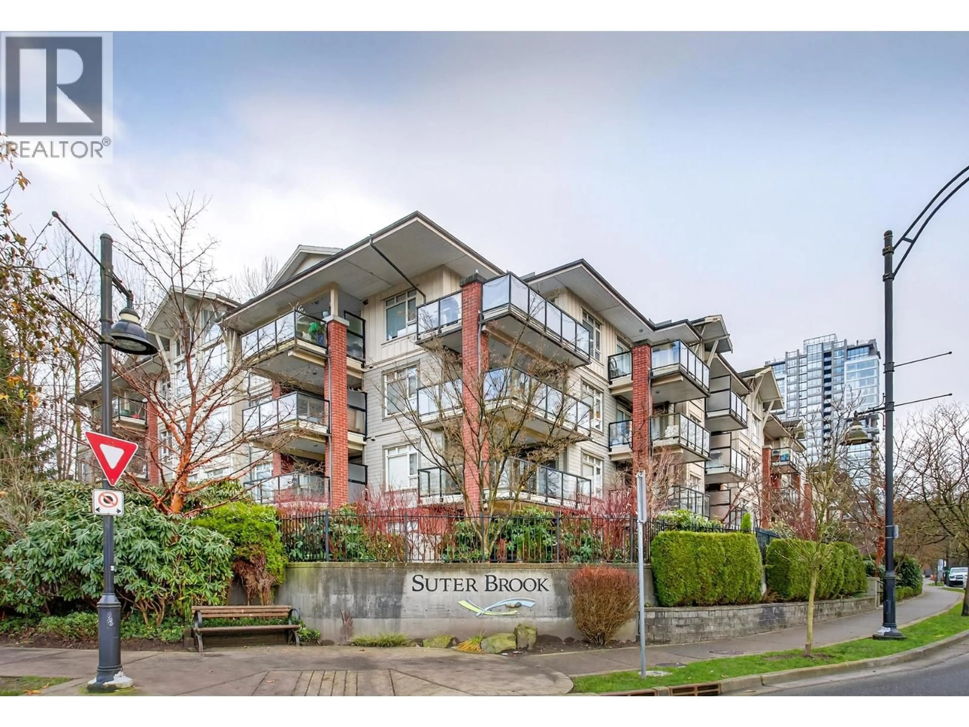 Unknown for 302 - 100 CAPILANO ROAD, Port Moody British Columbia V3H5M9