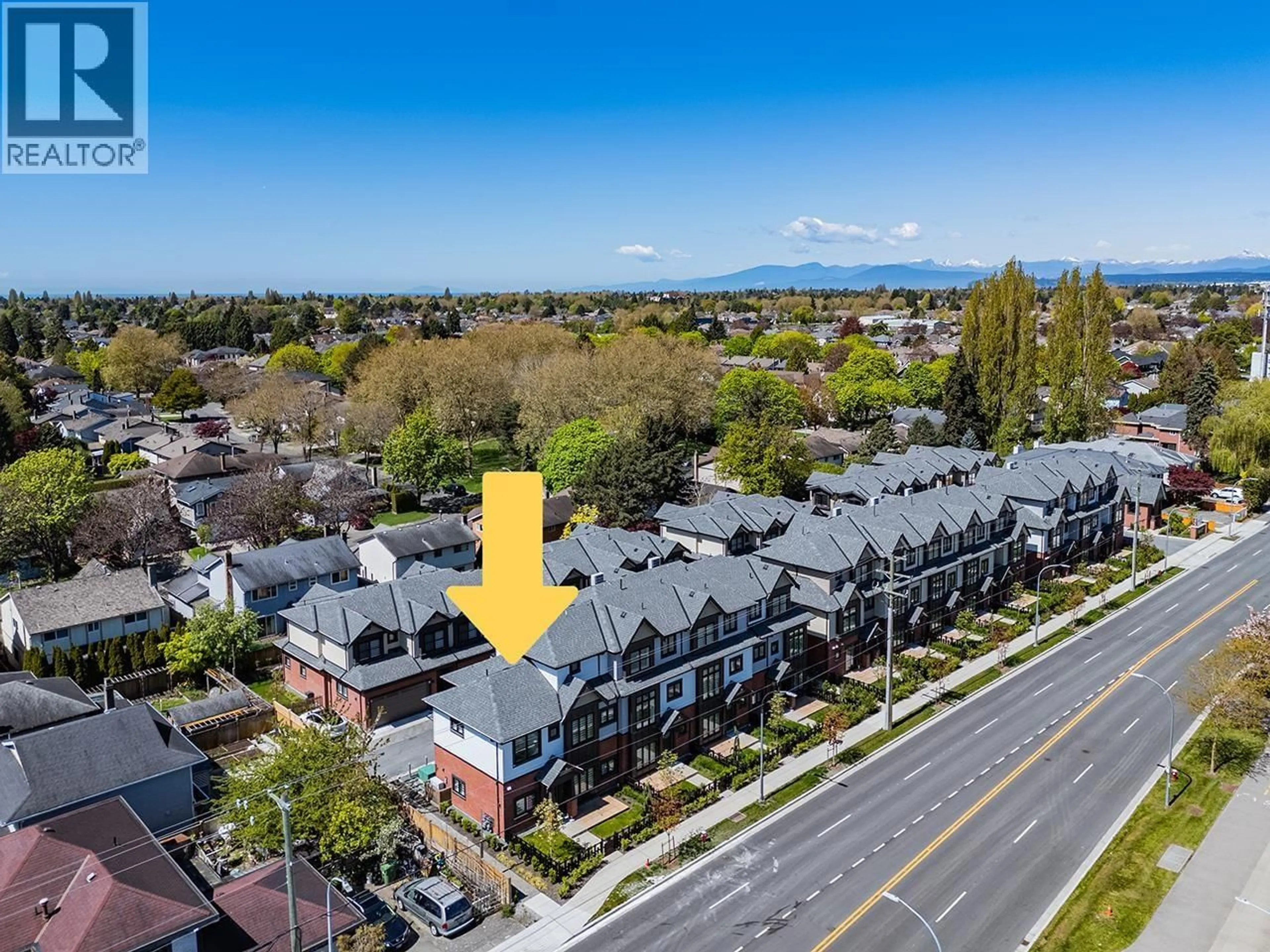 A pic from outside/outdoor area/front of a property/back of a property/a pic from drone, unknown for 11 - 10233 NO. 2 ROAD, Richmond British Columbia V7E0C7