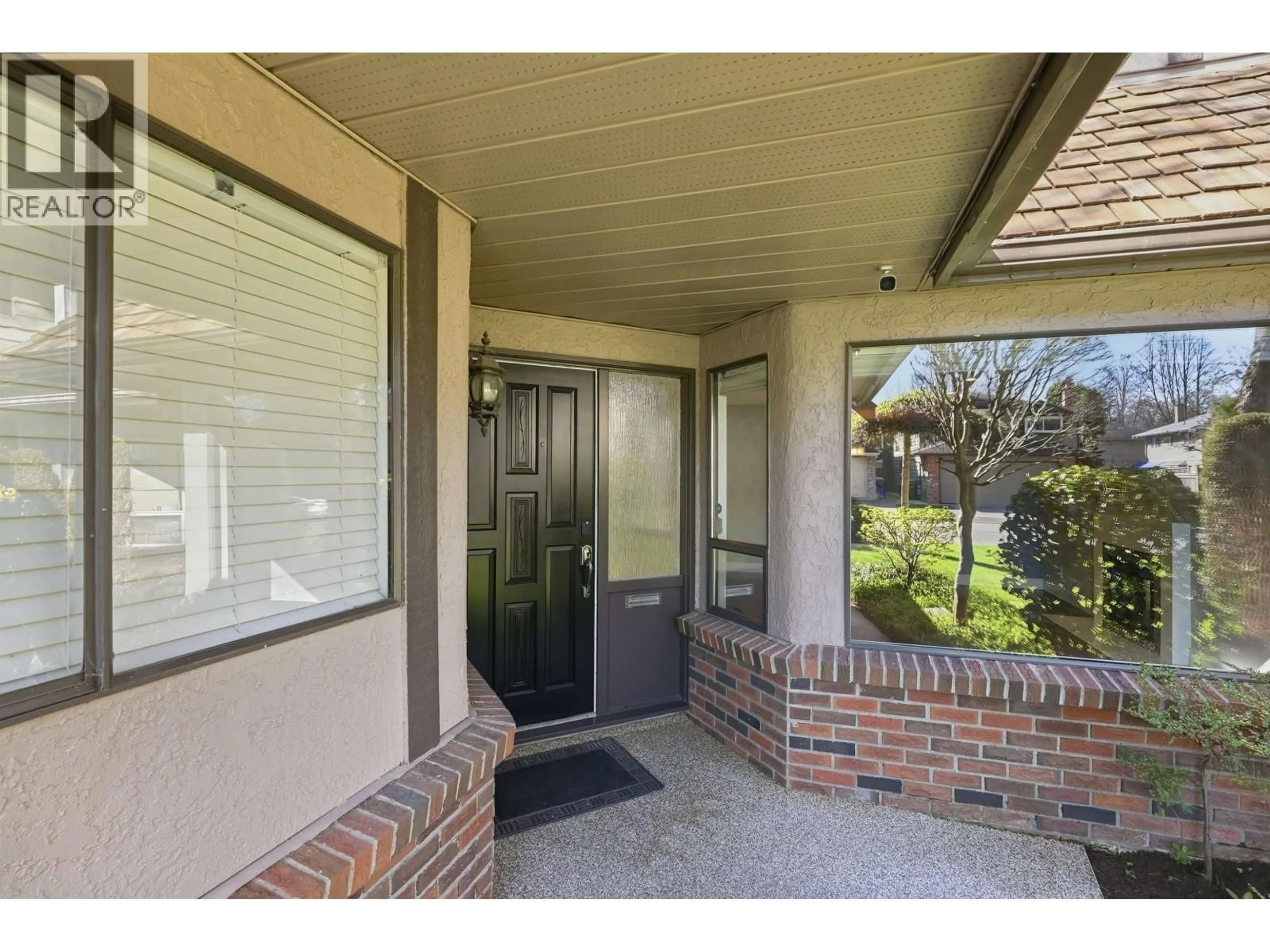 Indoor entryway for 6215 GARNET ROAD, Richmond British Columbia V7C4Z8