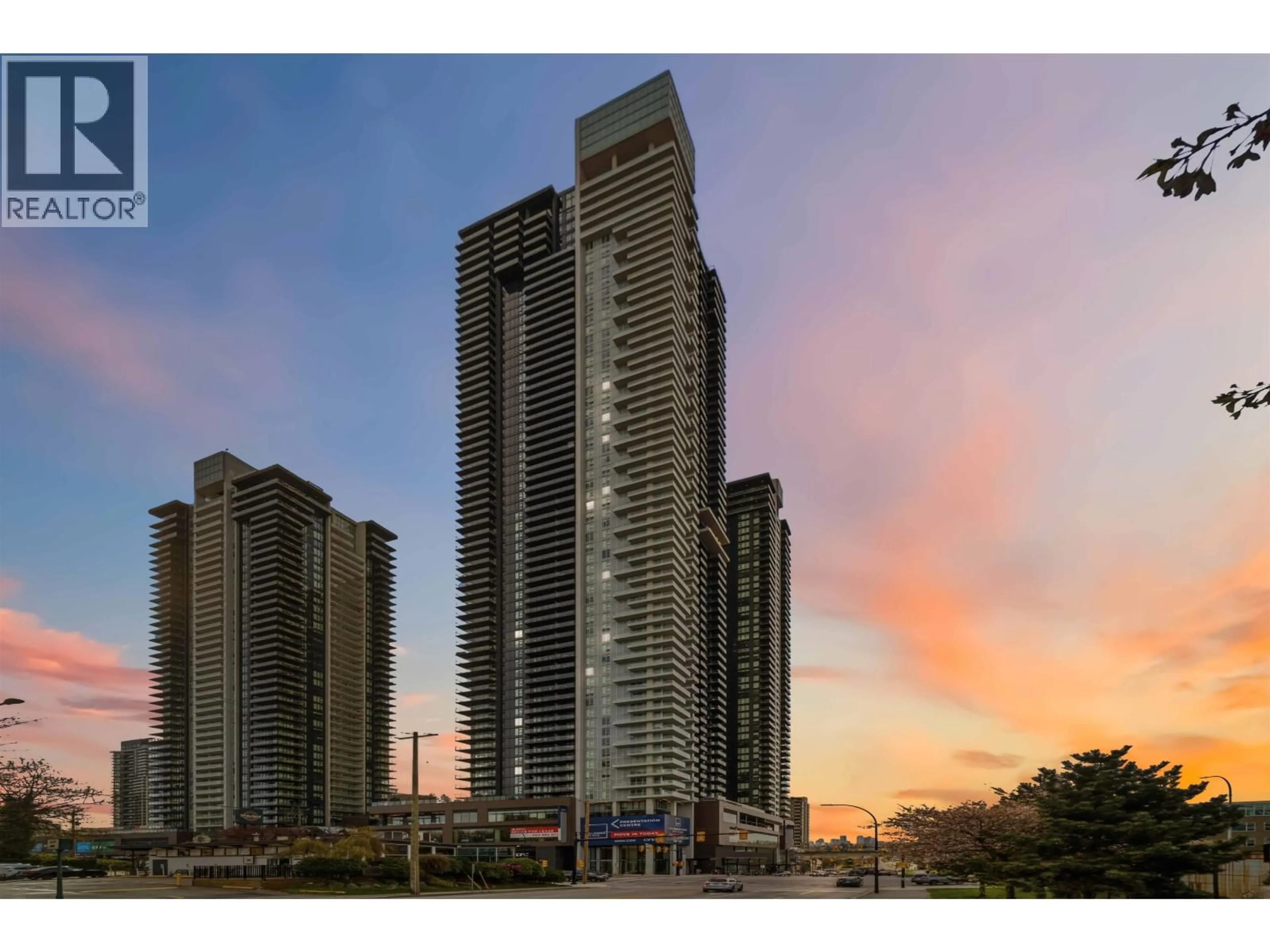 Unknown for 2710 - 2108 GILMORE AVENUE, Burnaby British Columbia V5C0N8