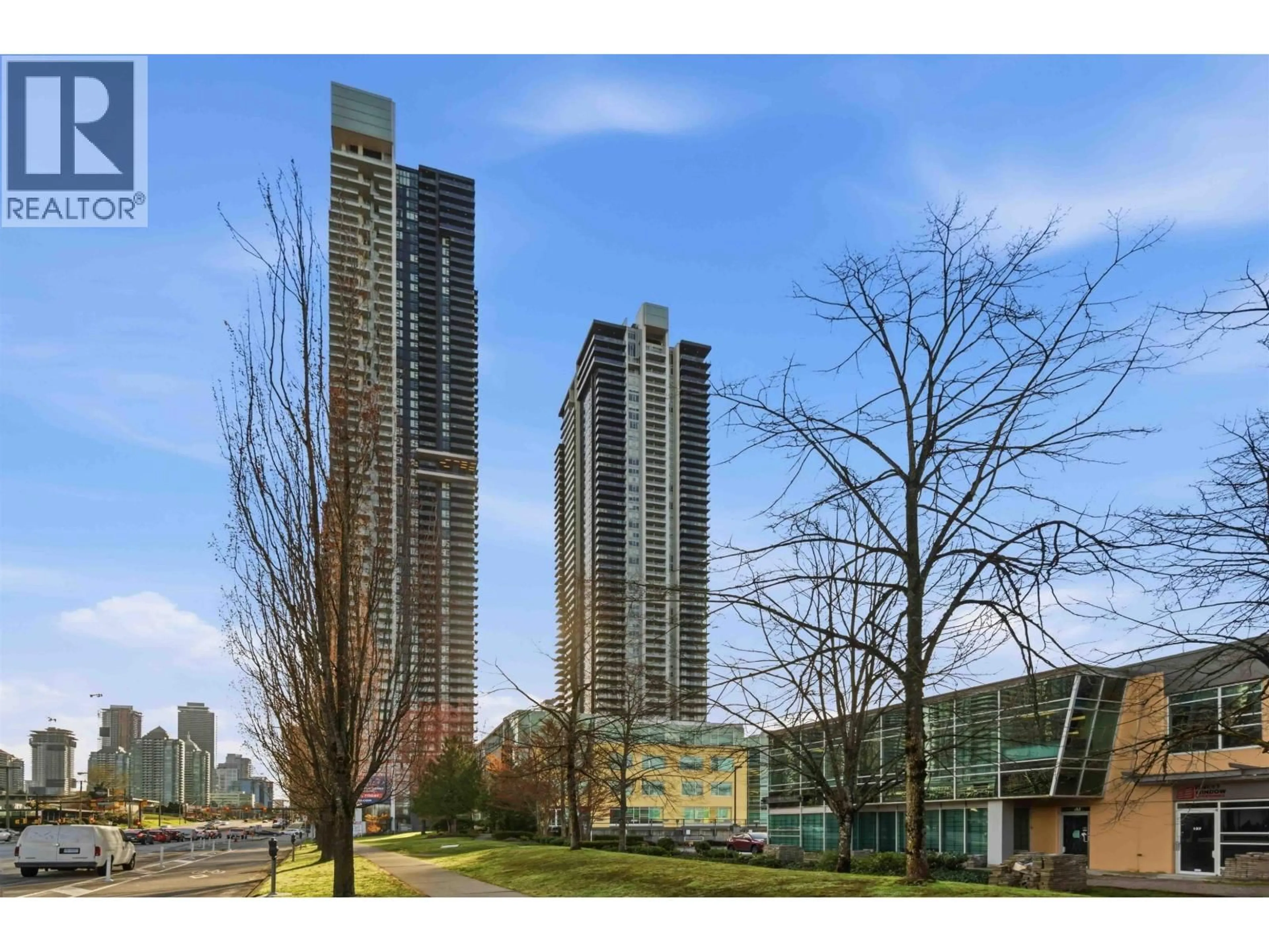 A pic from outside/outdoor area/front of a property/back of a property/a pic from drone, unknown for 2710 - 2108 GILMORE AVENUE, Burnaby British Columbia V5C0N8