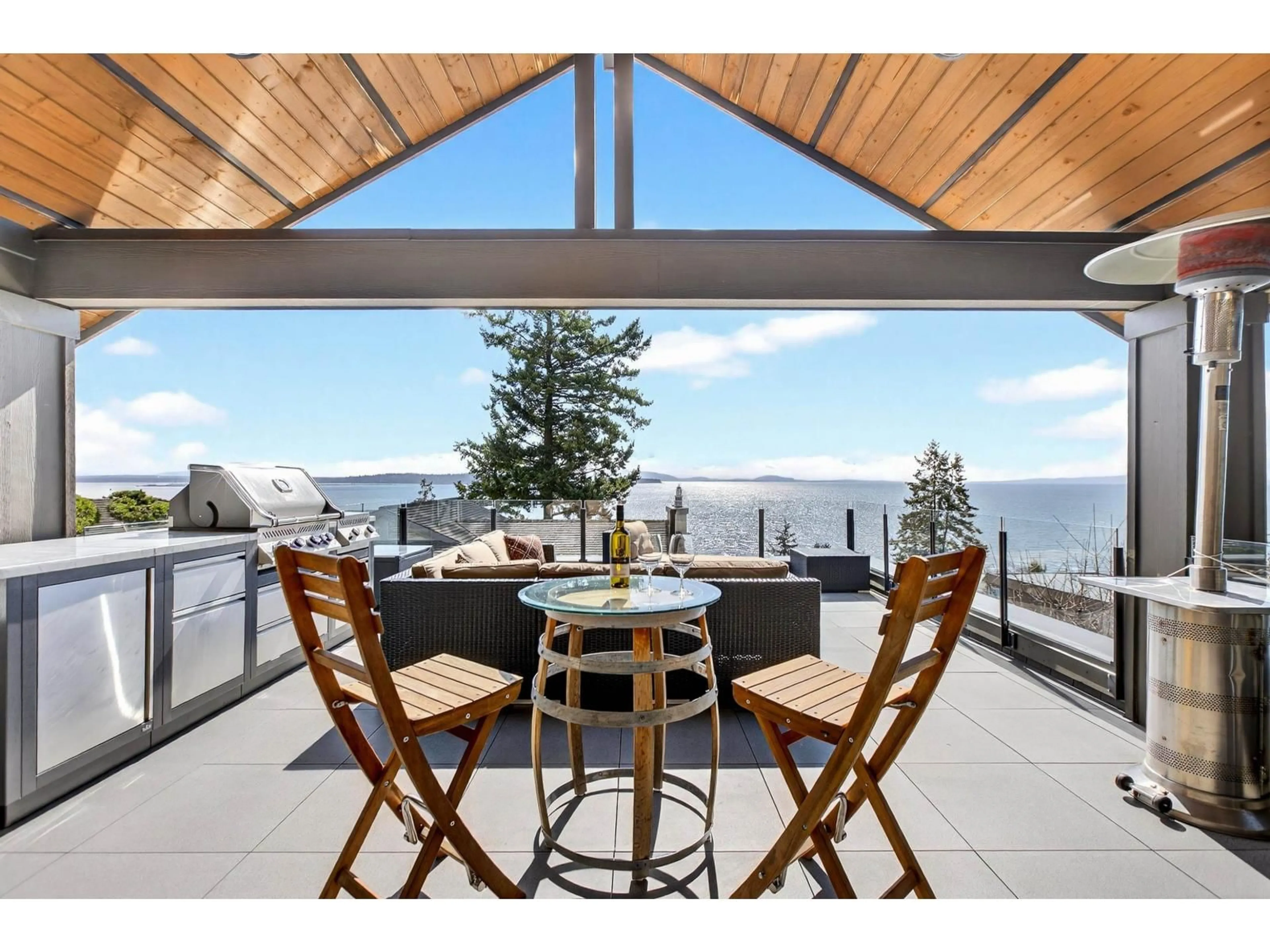 Patio, water/lake/river/ocean view for 1279 EVERALL STREET, White Rock British Columbia V4B3S4