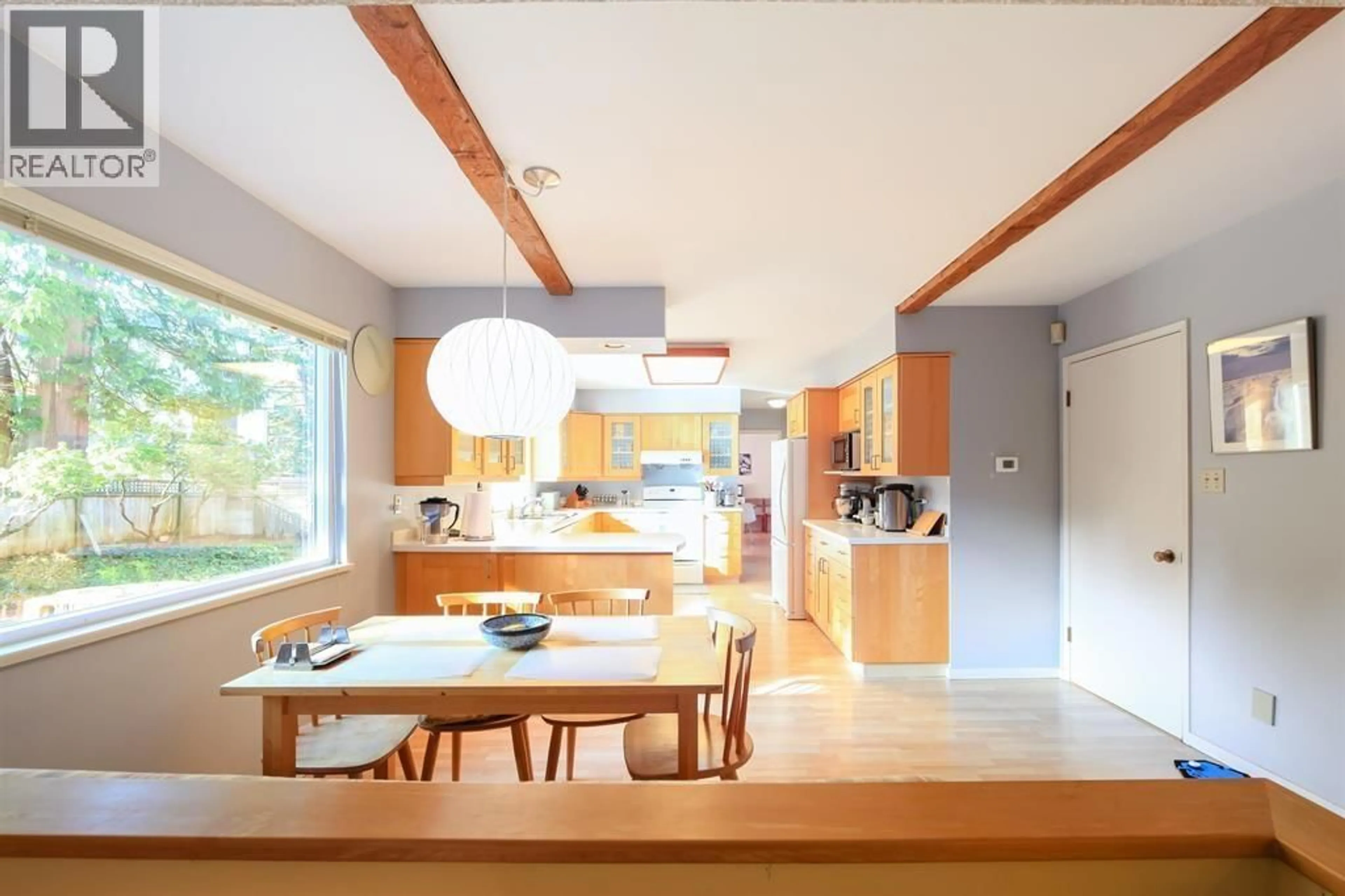 Open concept kitchen, unknown for 6415 BUCKINGHAM DRIVE, Burnaby British Columbia V5E3Y7