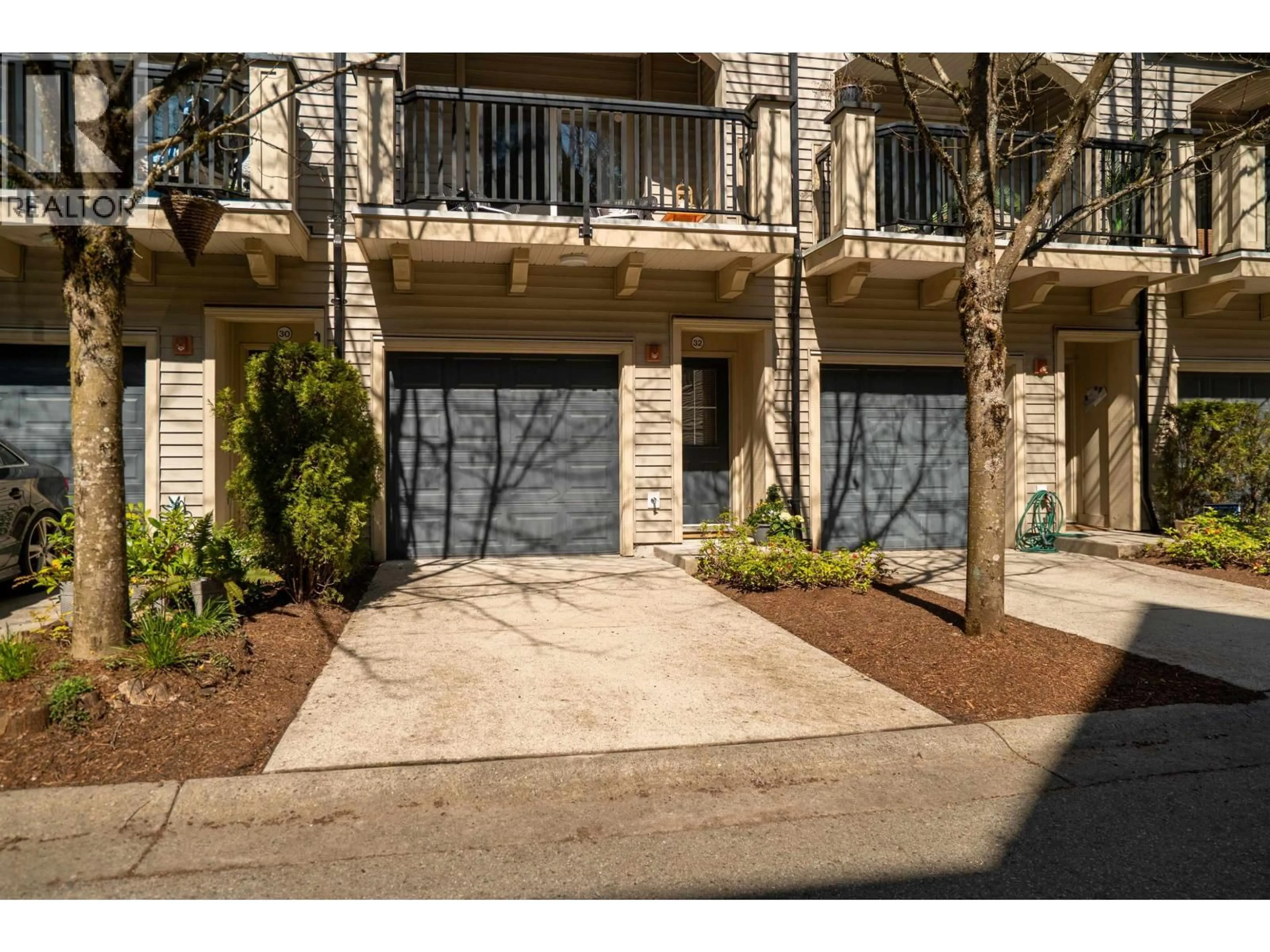 Unknown for 32 - 550 BROWNING PLACE, North Vancouver British Columbia V7H3A9