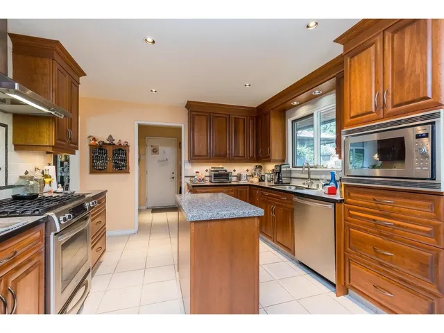 20244 27 AVENUE, Langley 5