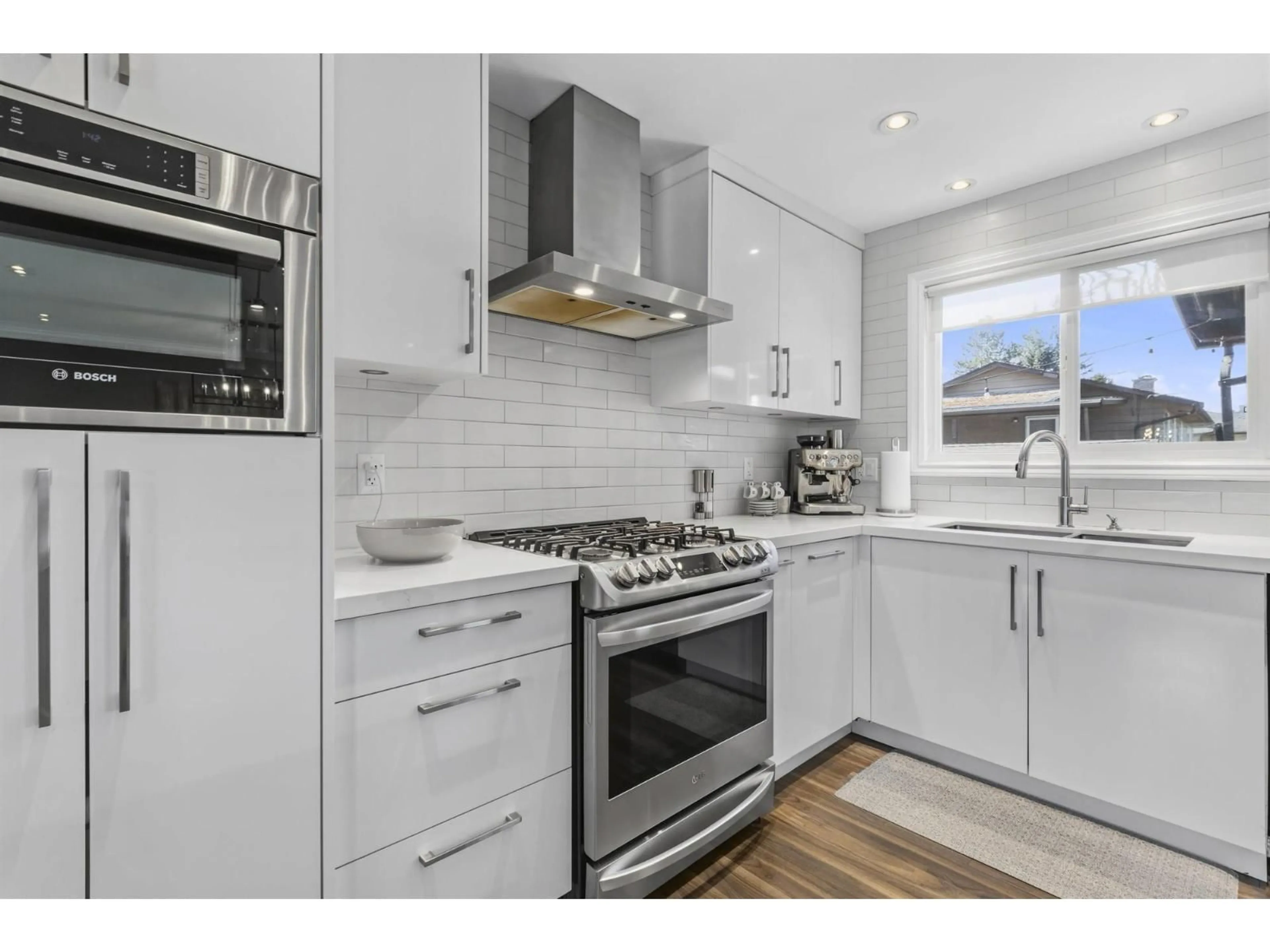 Open concept kitchen, unknown for 8431 118A STREET, Delta British Columbia V4C6K7