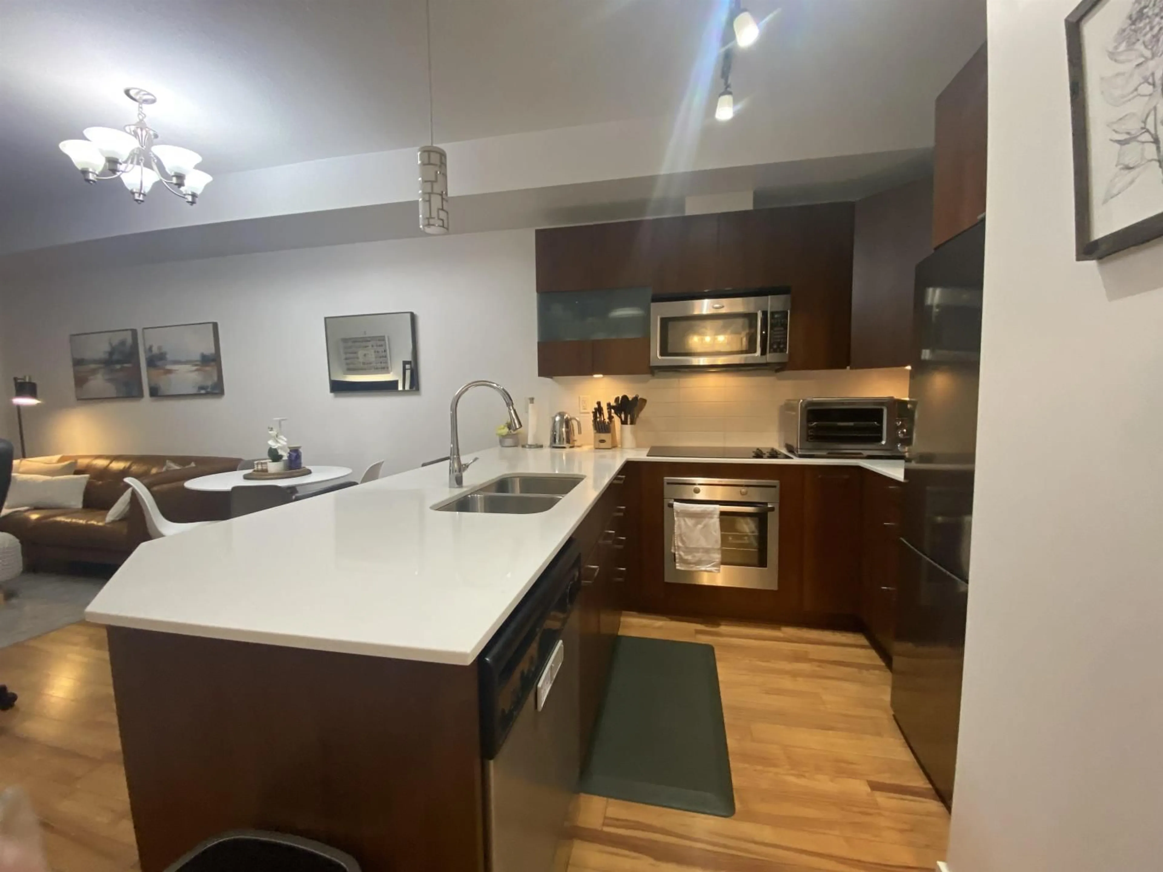 Unknown for 203 - 13321 102A AVENUE, Surrey British Columbia V3T1P6
