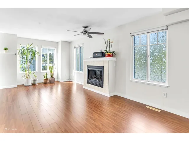 102 - 12040 68 AVENUE, Surrey 5