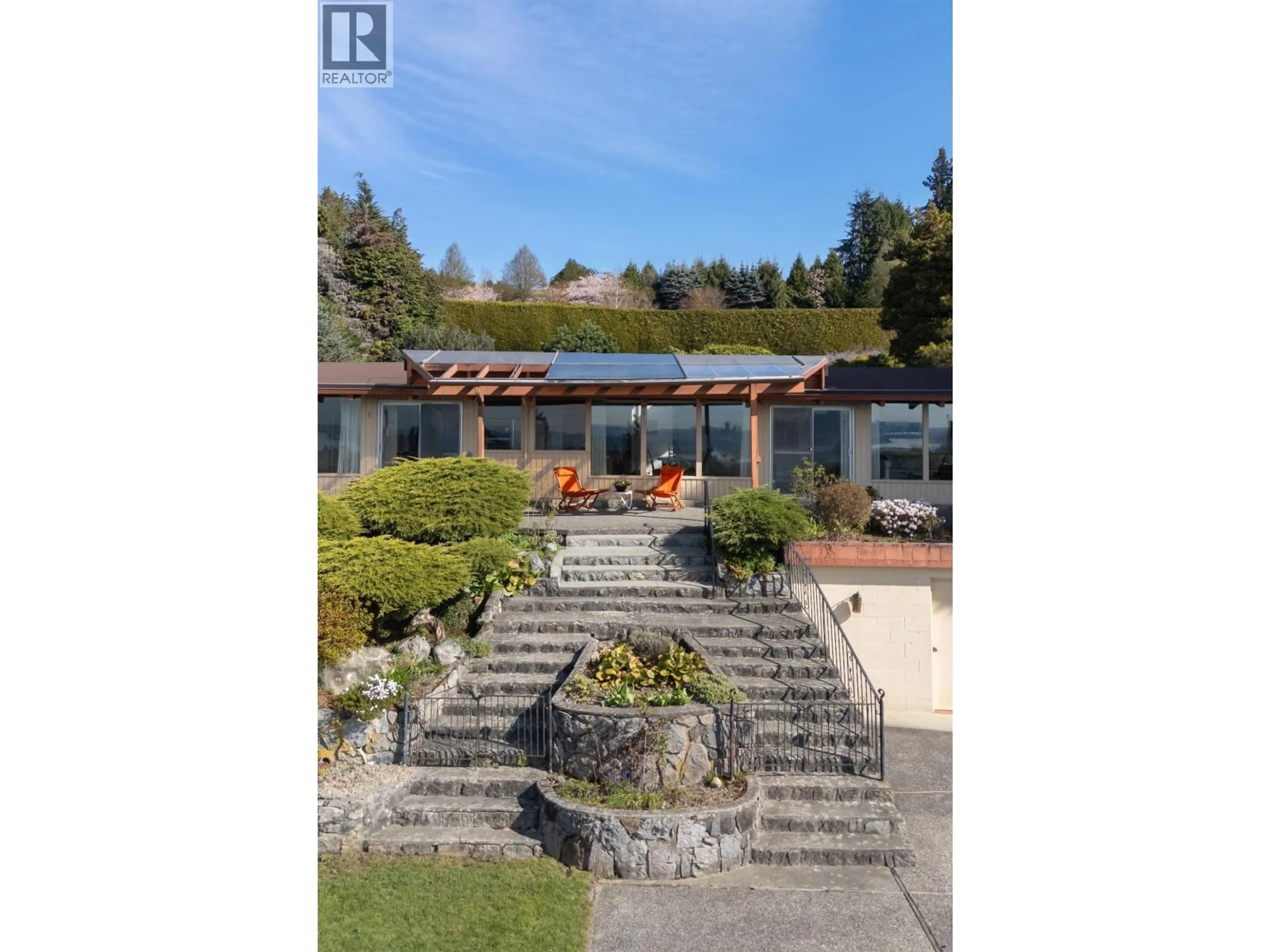 A pic from outside/outdoor area/front of a property/back of a property/a pic from drone, street for 710 FAIRMILE ROAD, West Vancouver British Columbia V7S1R2