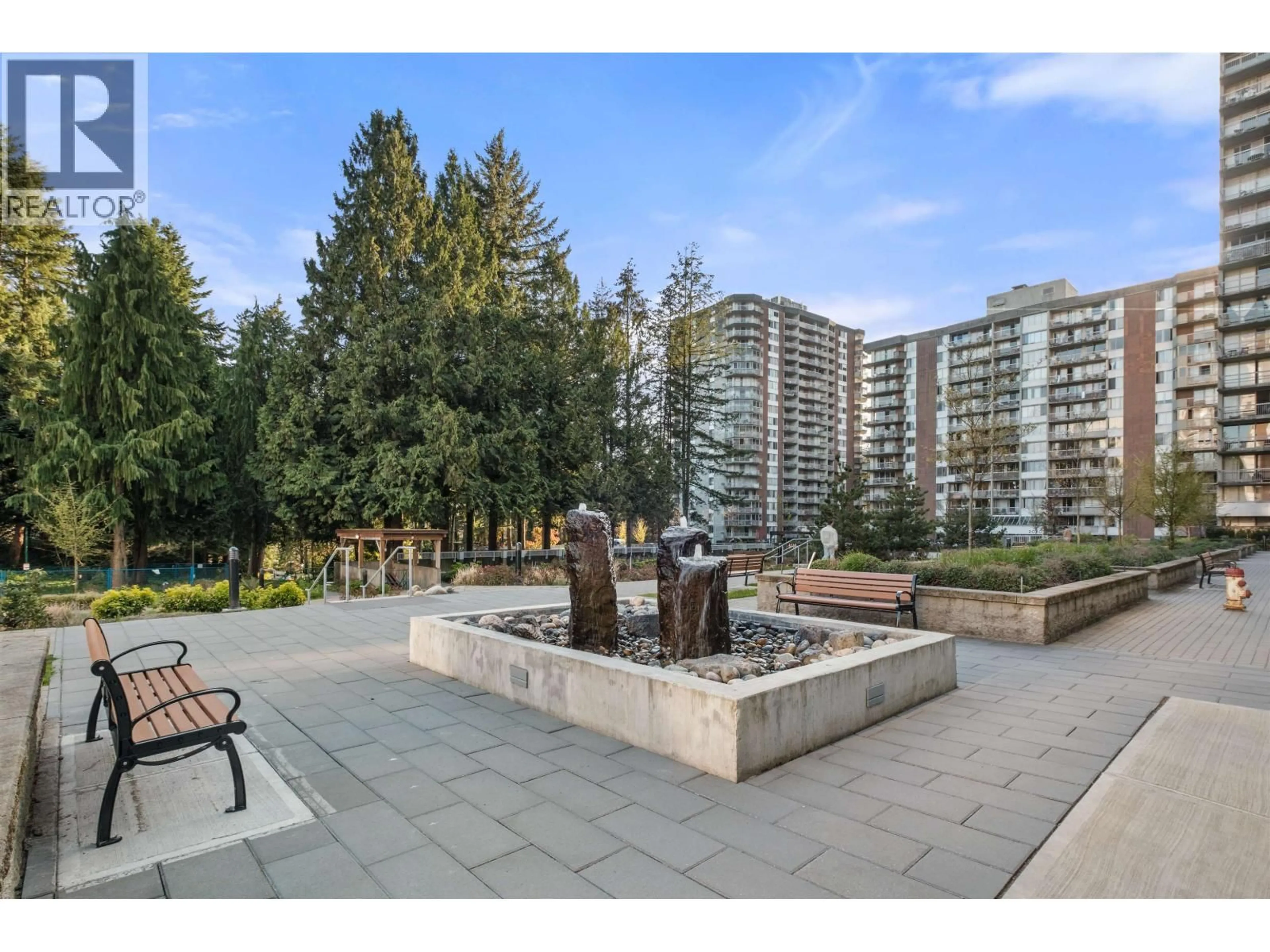 Patio, unknown for 1205 - 2012 FULLERTON AVENUE, North Vancouver British Columbia V7P3E3