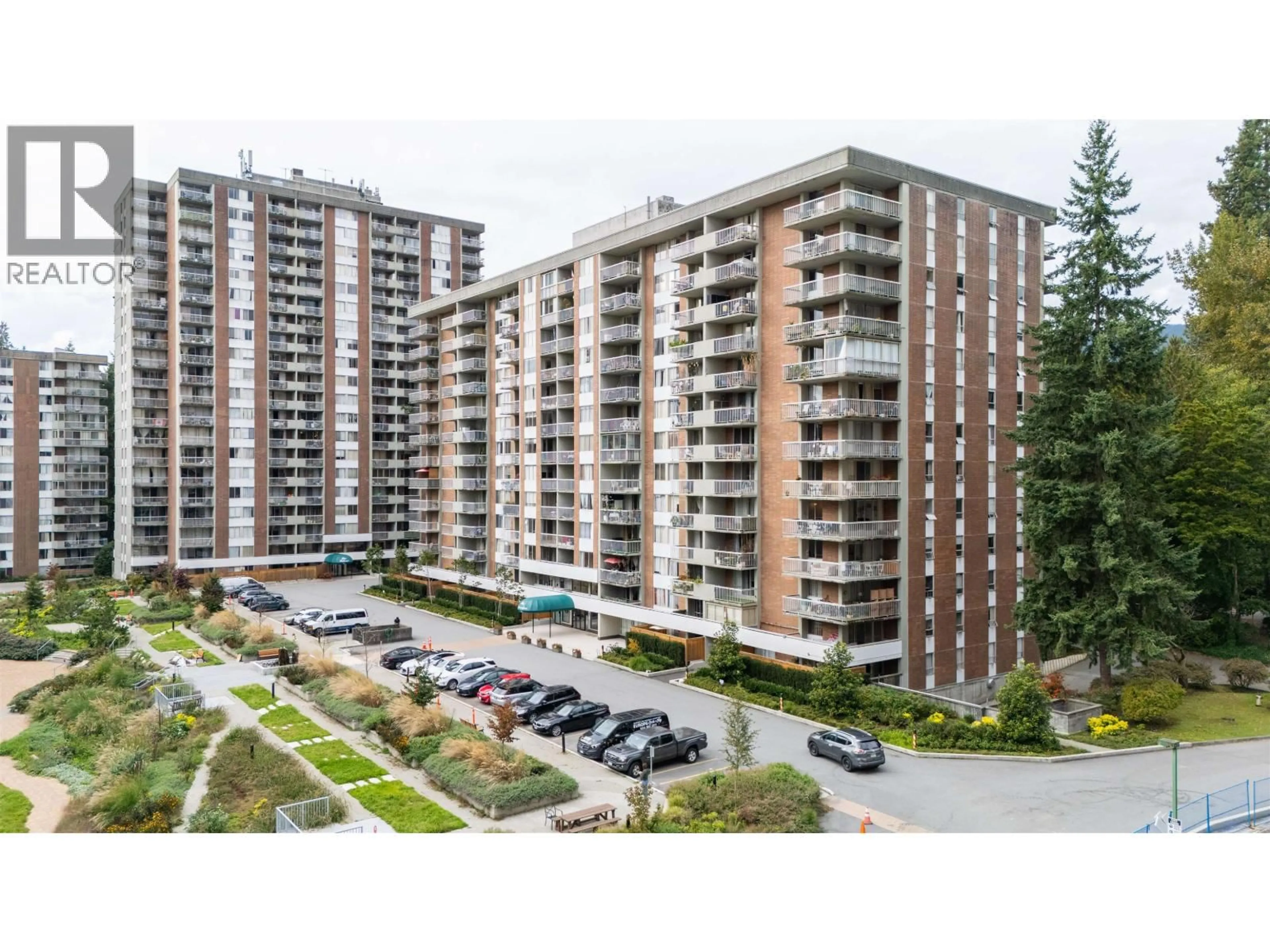 A pic from outside/outdoor area/front of a property/back of a property/a pic from drone, city buildings view from balcony for 1205 - 2012 FULLERTON AVENUE, North Vancouver British Columbia V7P3E3