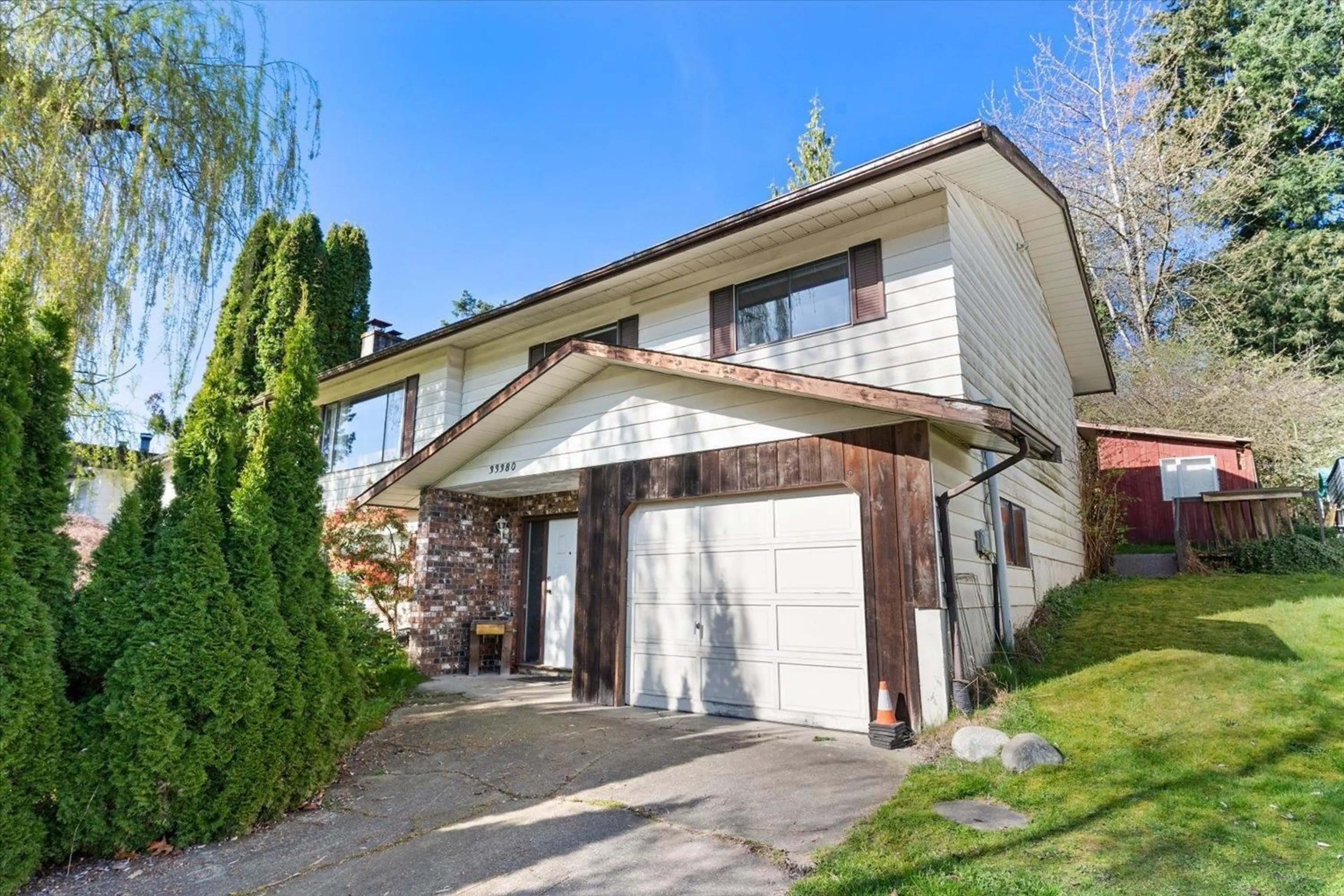 Home with brick exterior material, street for 33380 WREN CRESCENT, Abbotsford British Columbia V2S5W1