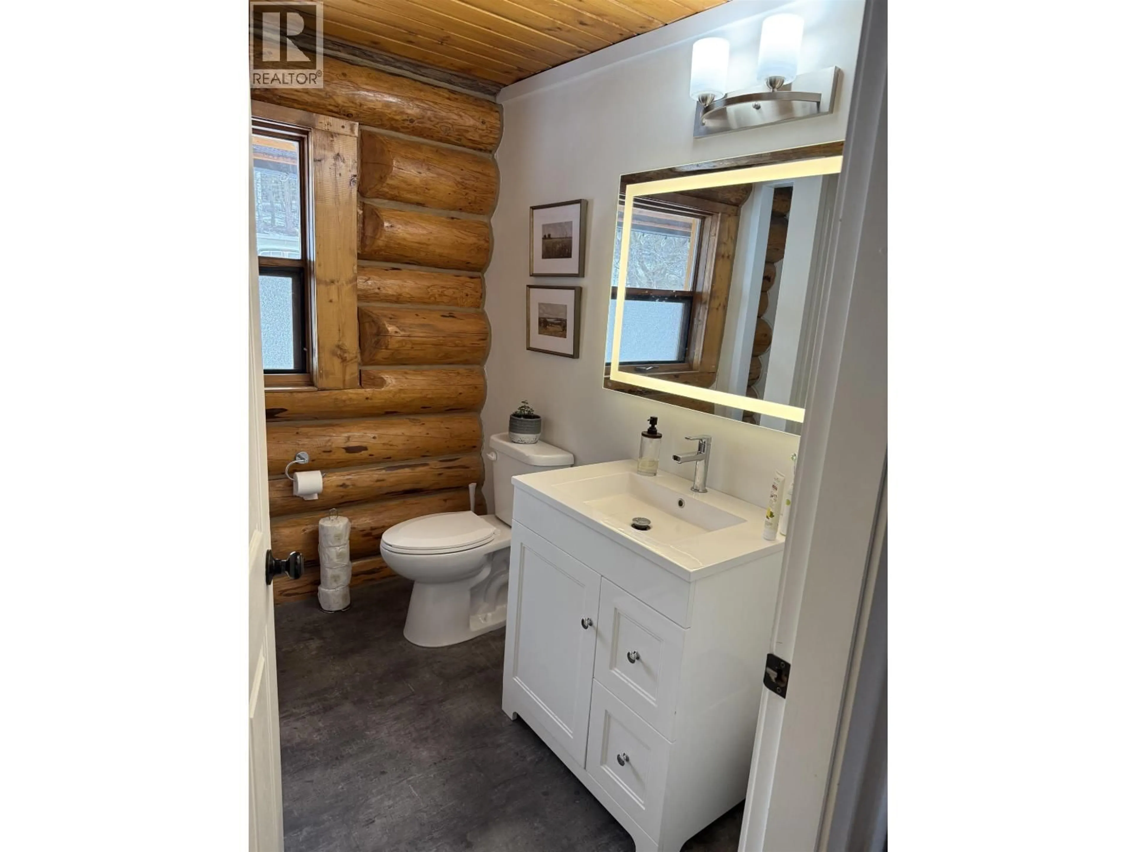 Standard bathroom, unknown for 3041 MELDRUM CREEK ROAD, Williams Lake British Columbia V2G5M8