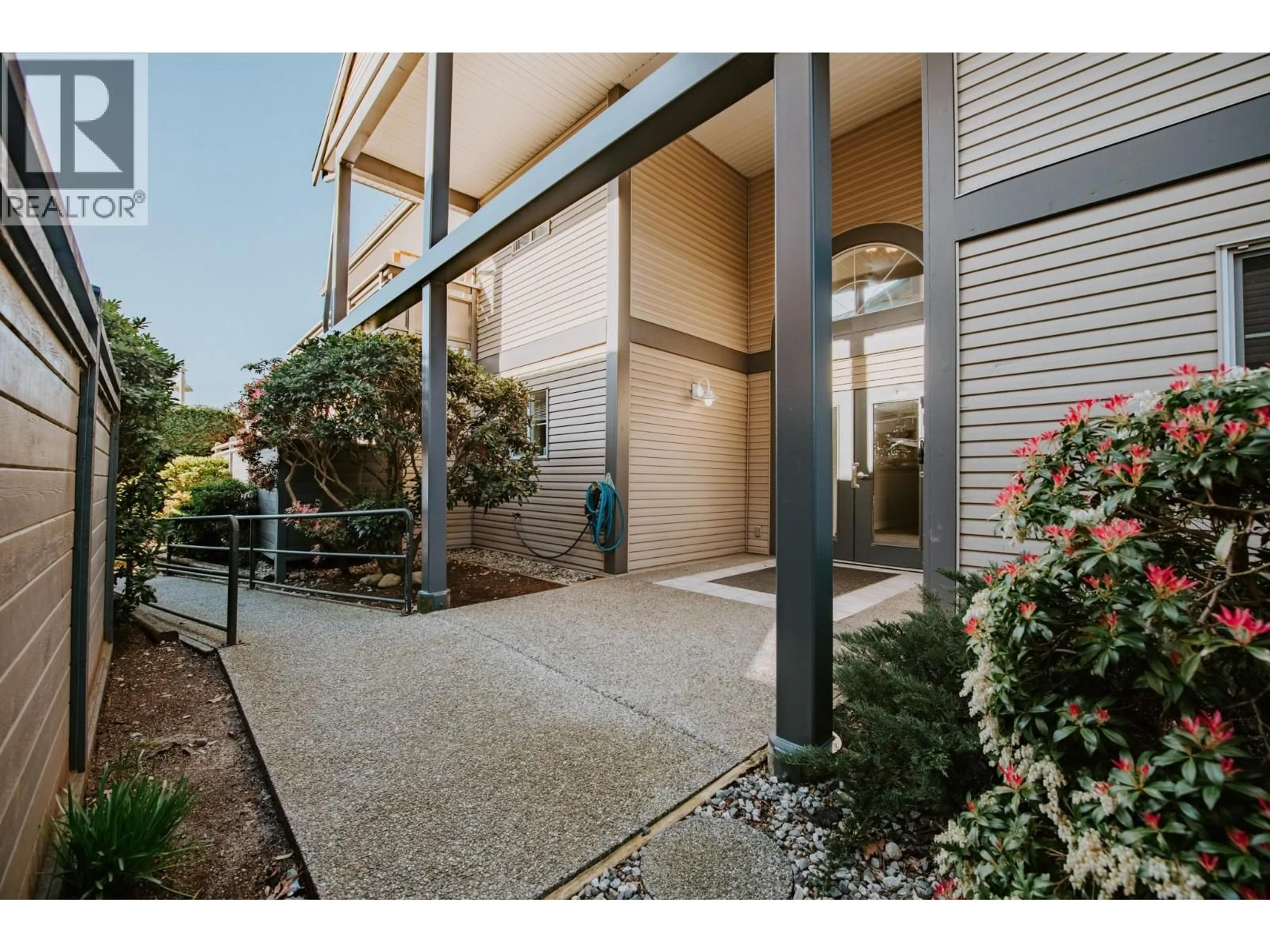 Unknown for 35 - 689 PARK ROAD, Gibsons British Columbia V0N1V7