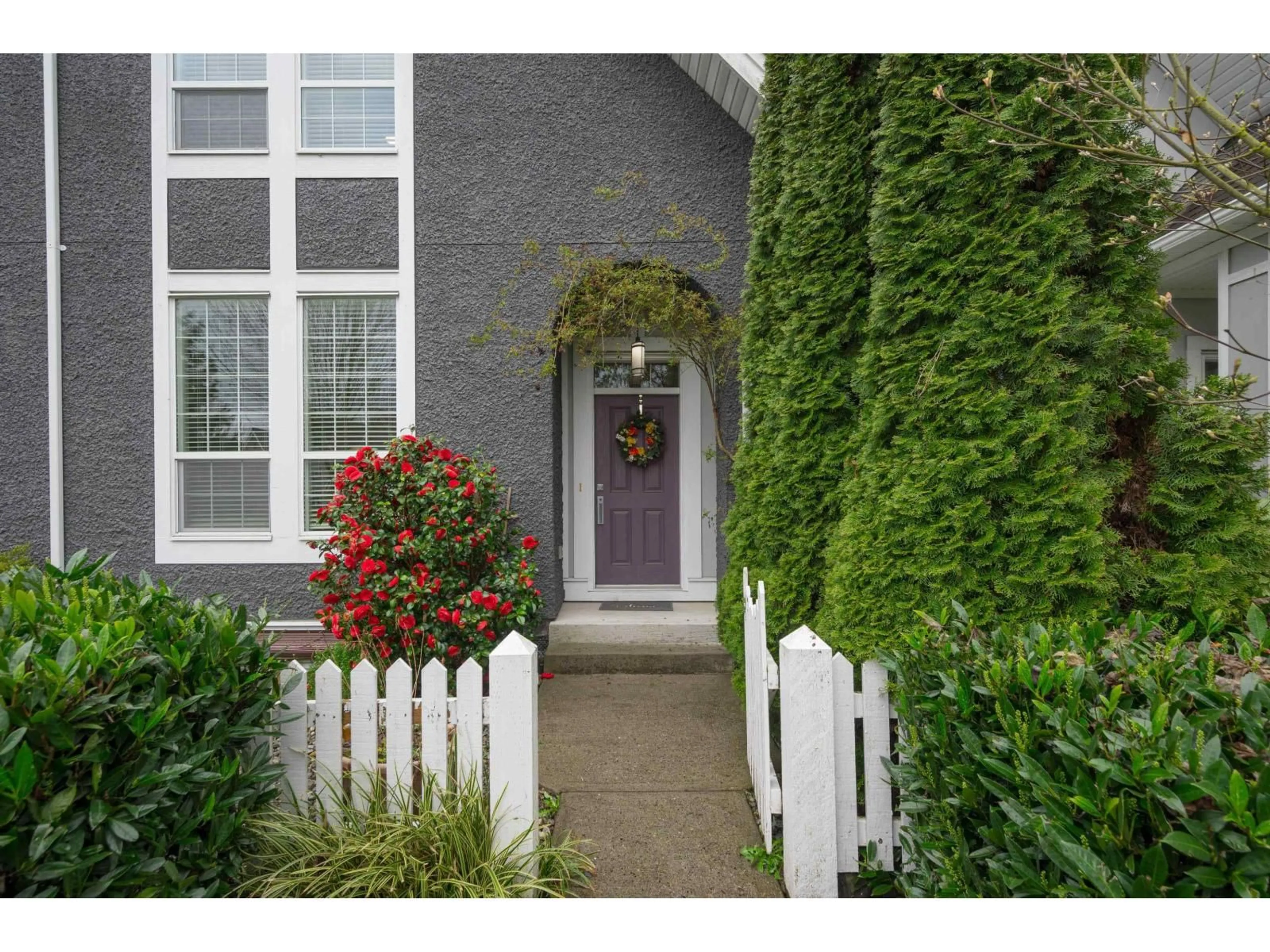 Indoor entryway for 21008 80 AVENUE, Langley British Columbia V2Y0H6