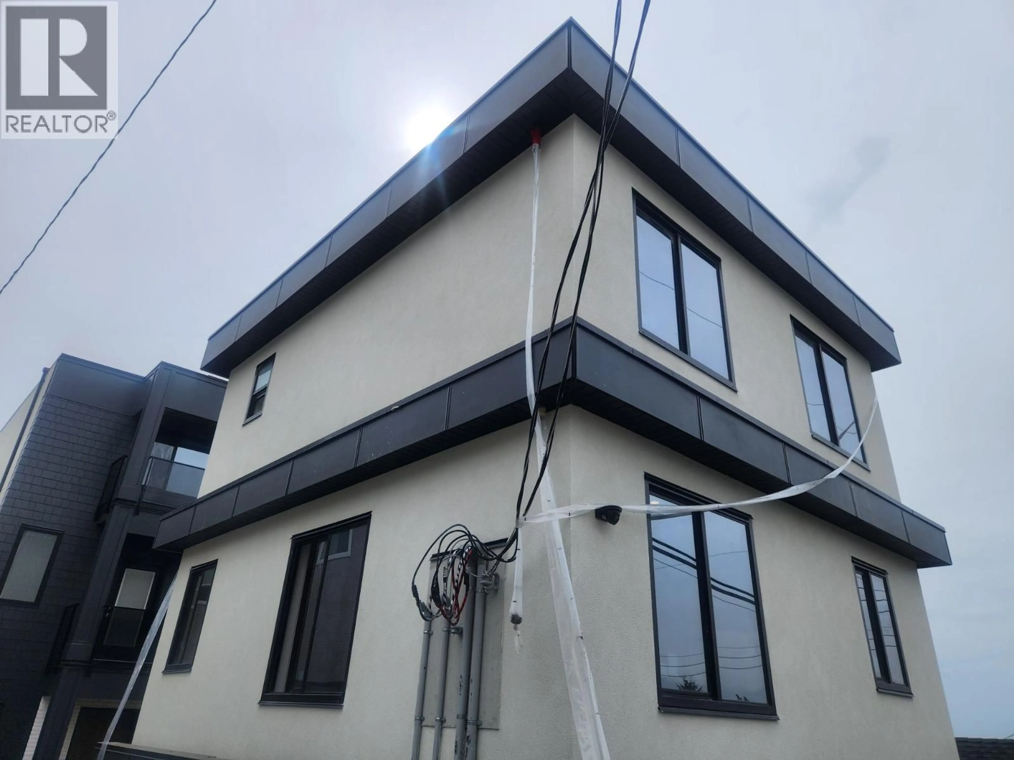 Home with vinyl exterior material, building for 3 - 4875 ALBERT ST, Burnaby British Columbia V5C2H4